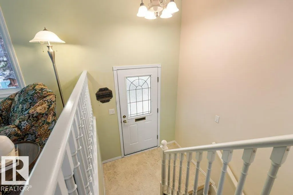 7 BROADVIEW Crescent