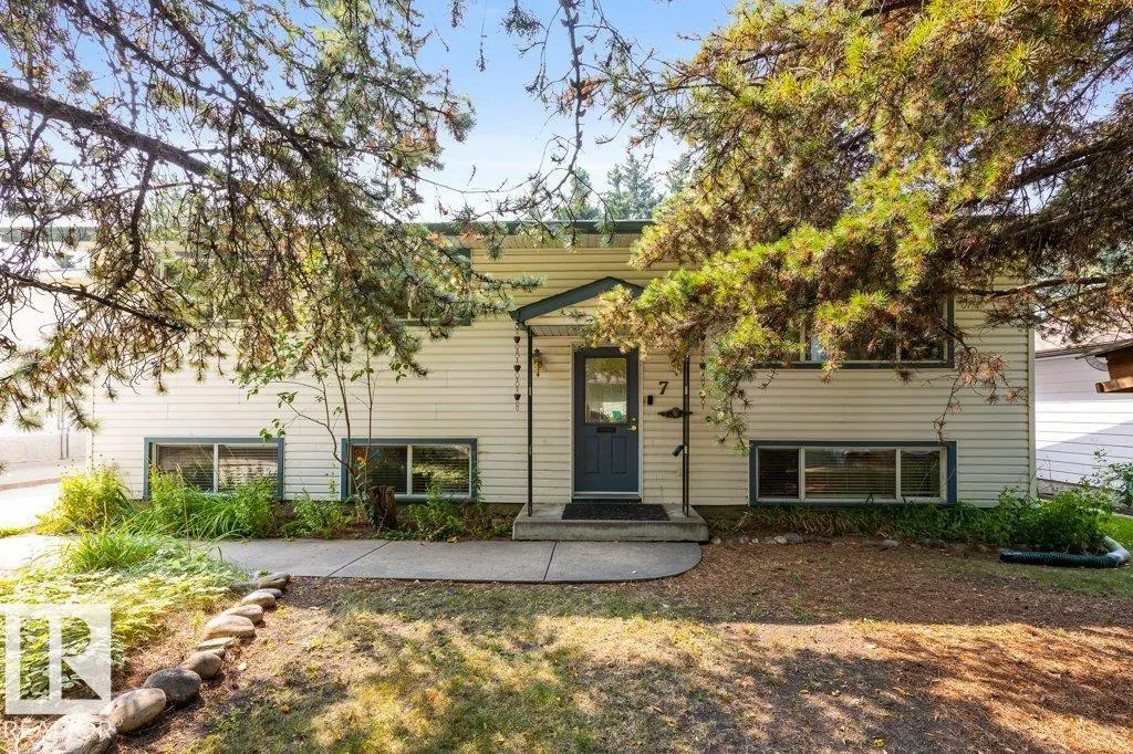 7 BROADVIEW Crescent