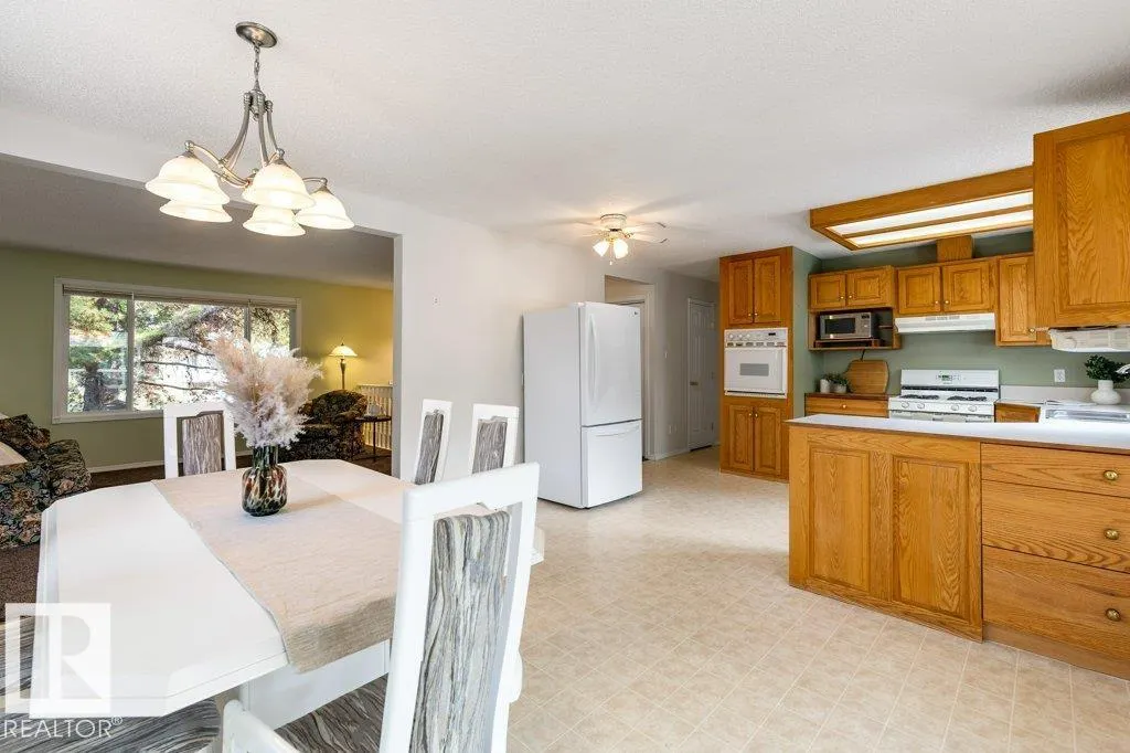 7 BROADVIEW Crescent