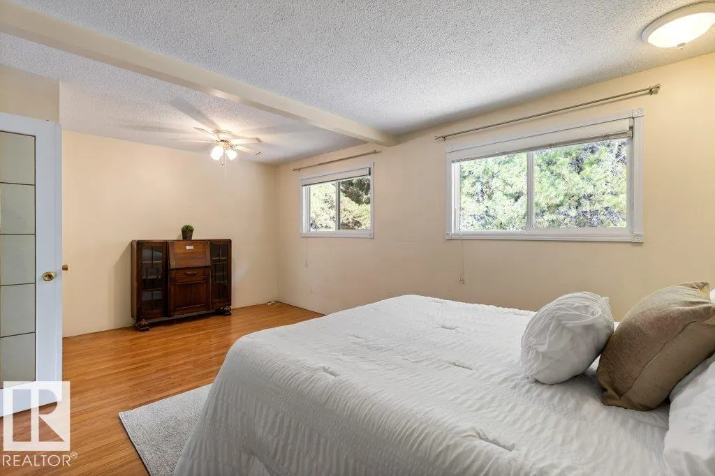 7 BROADVIEW Crescent