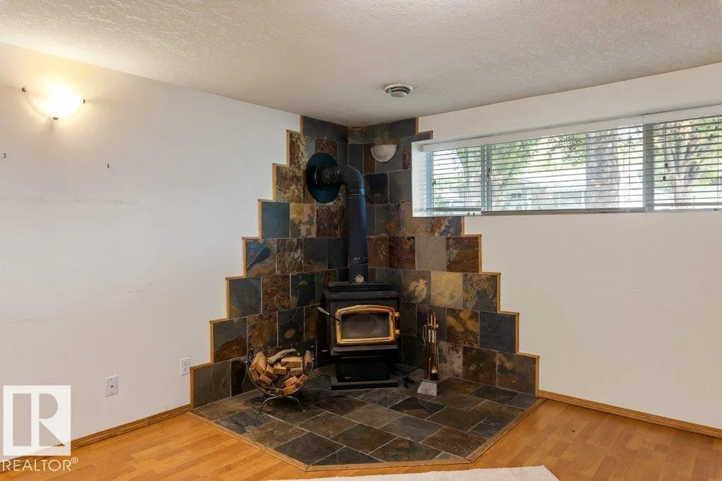 7 BROADVIEW Crescent