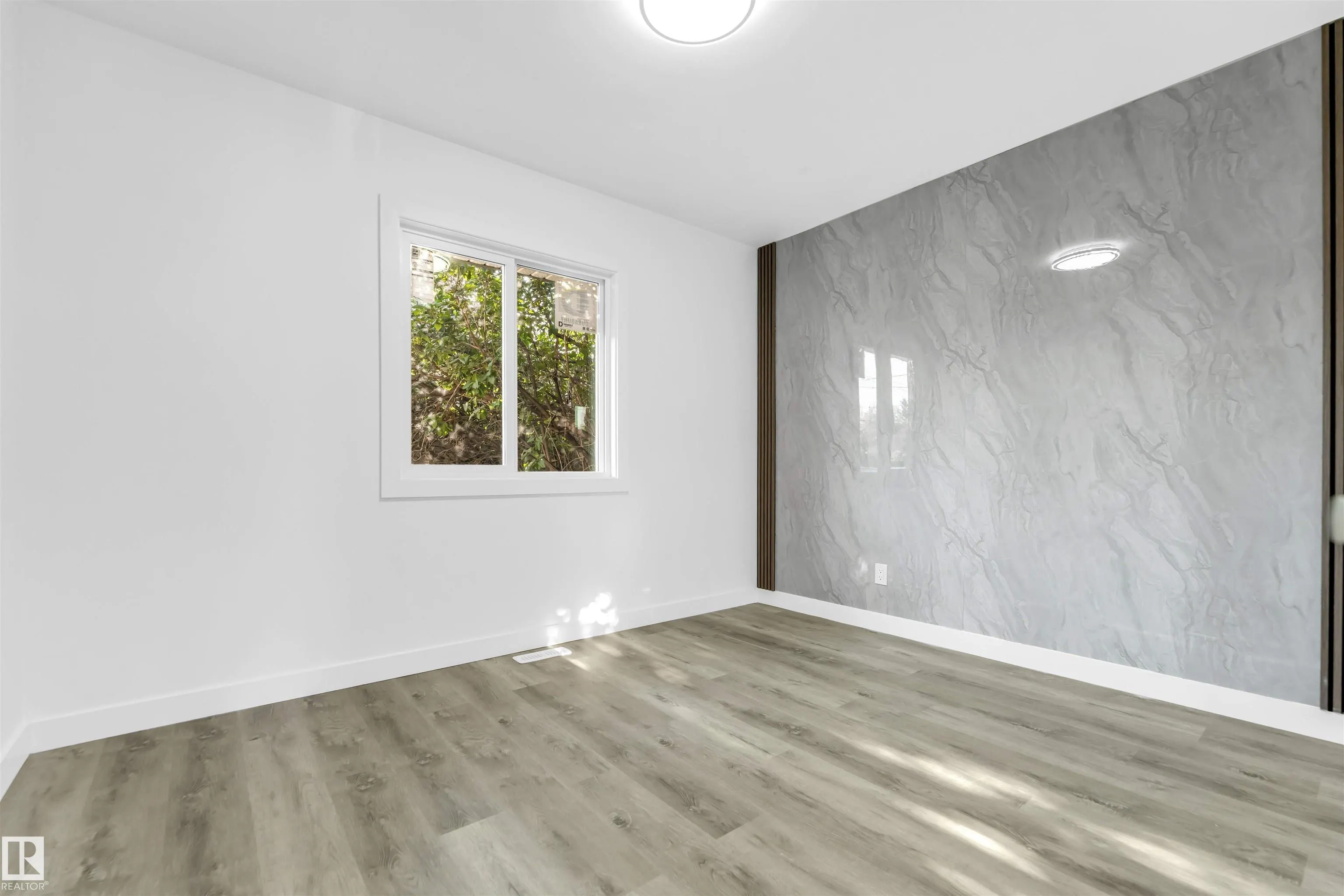 13604 139 Street