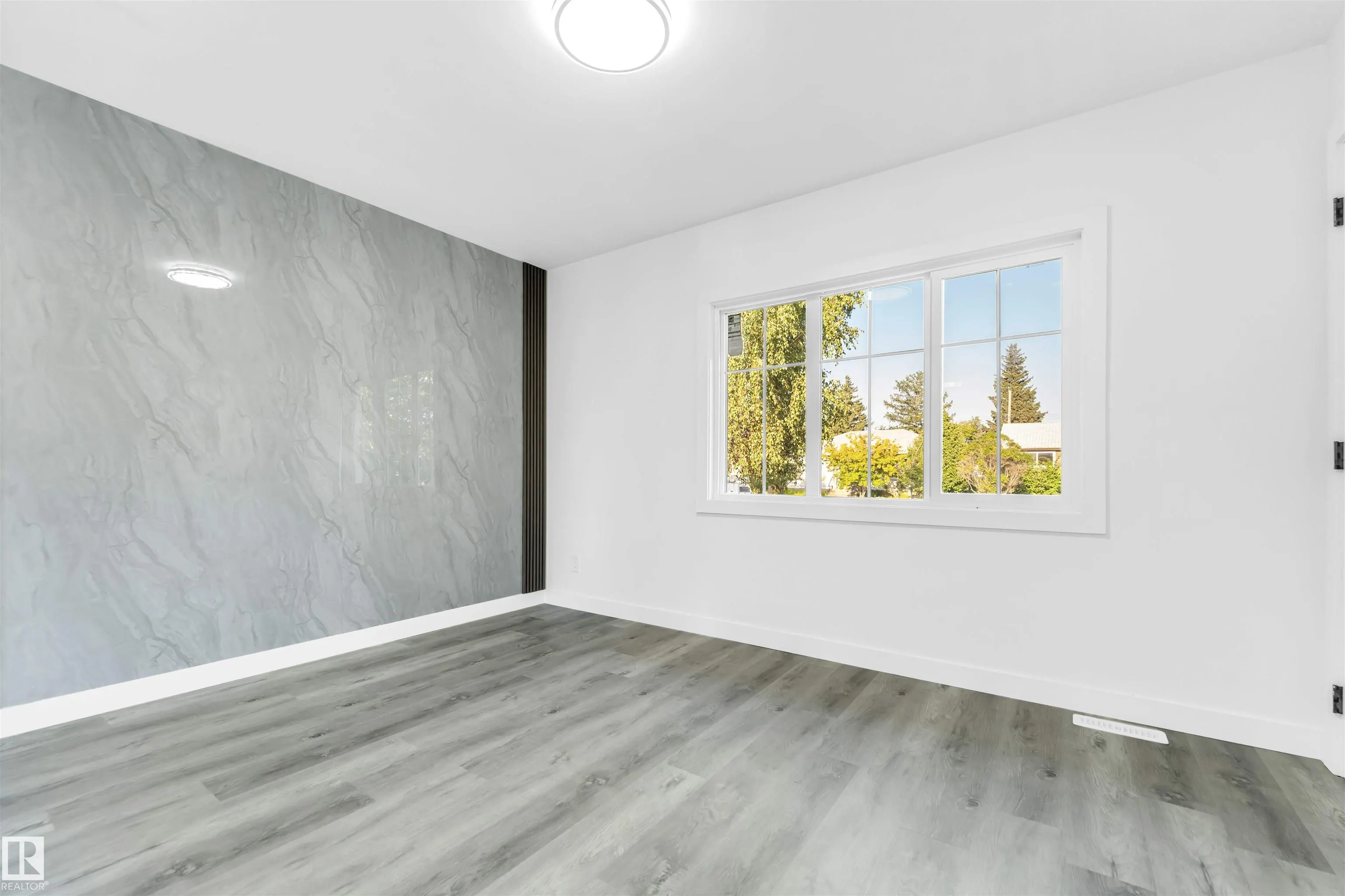 13604 139 Street