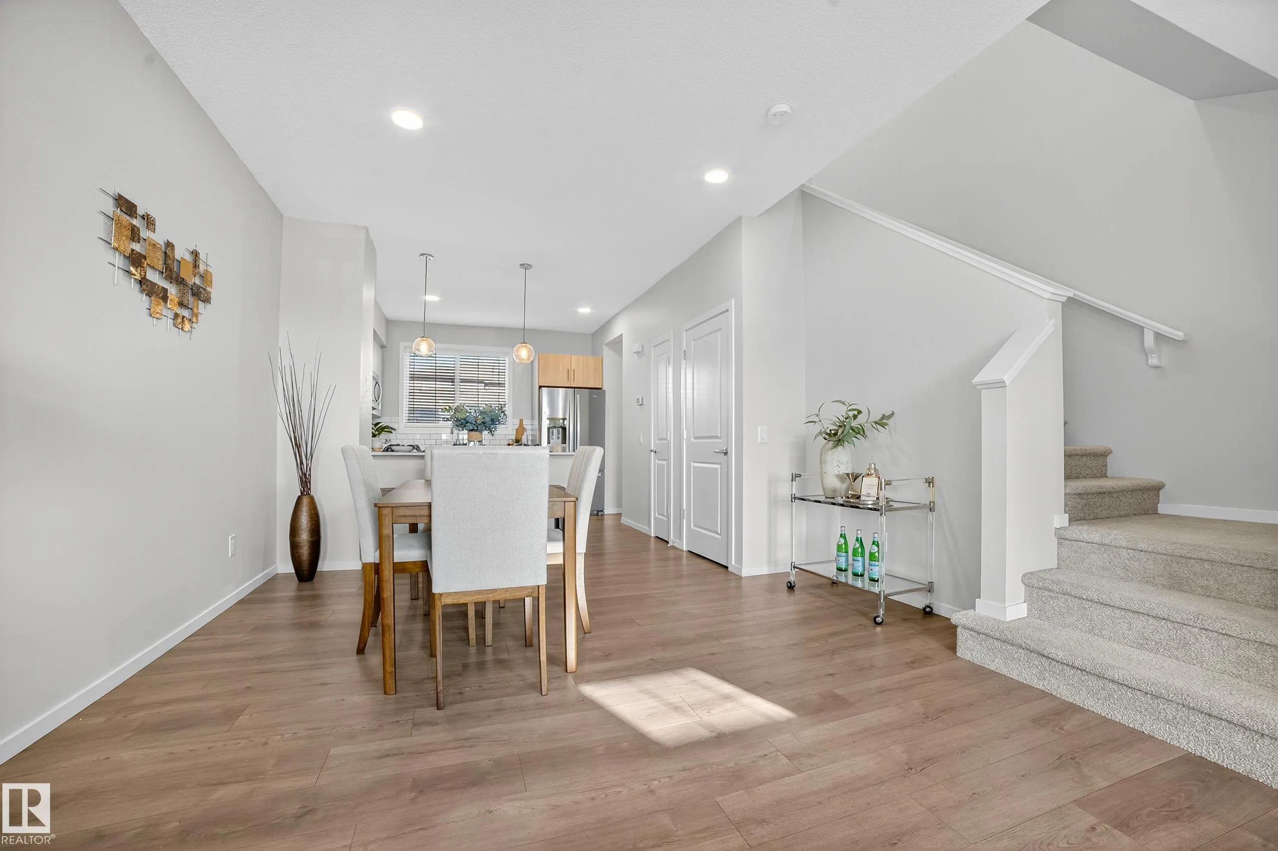 2047 MAPLE Road