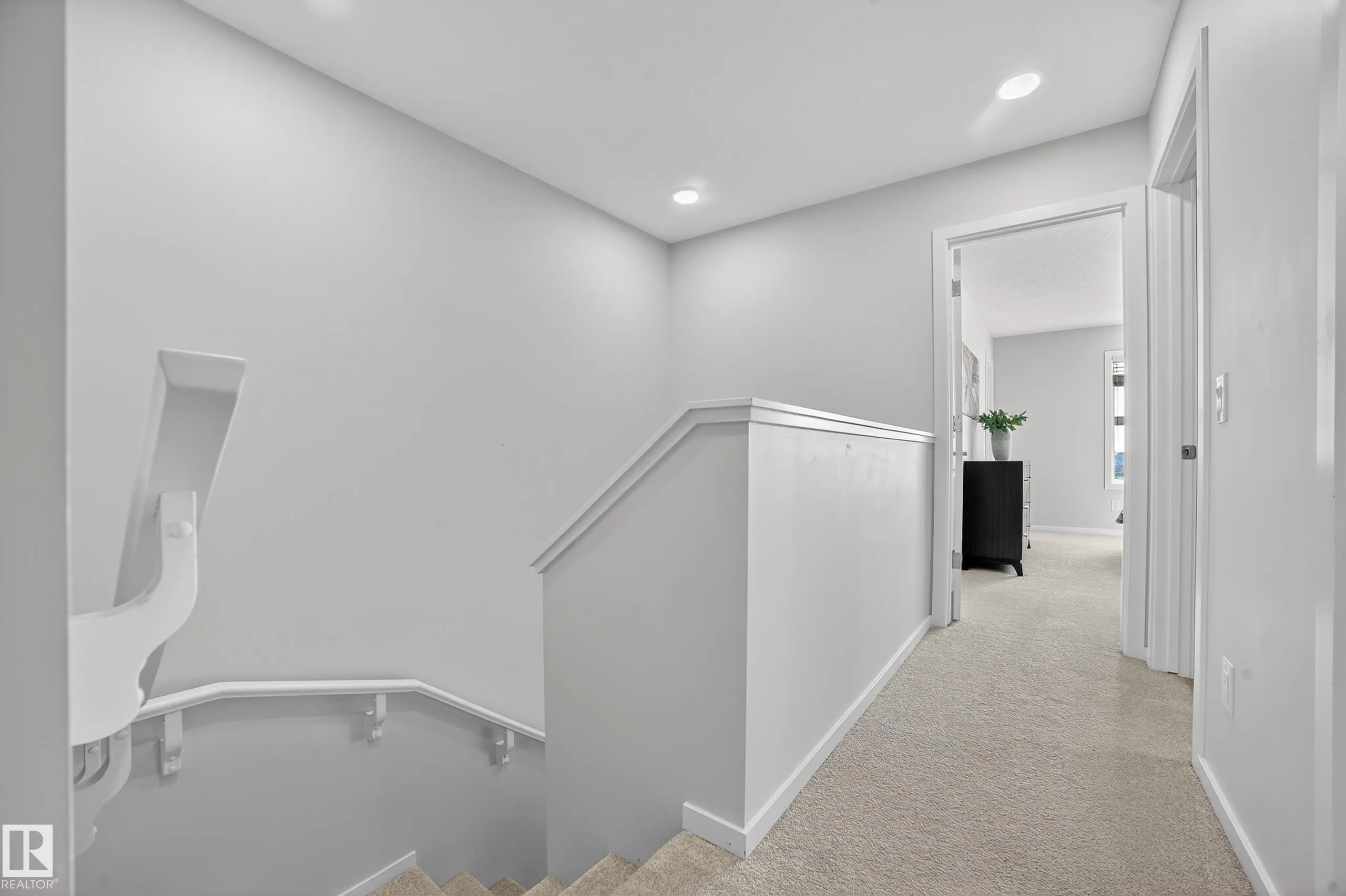 2047 MAPLE Road