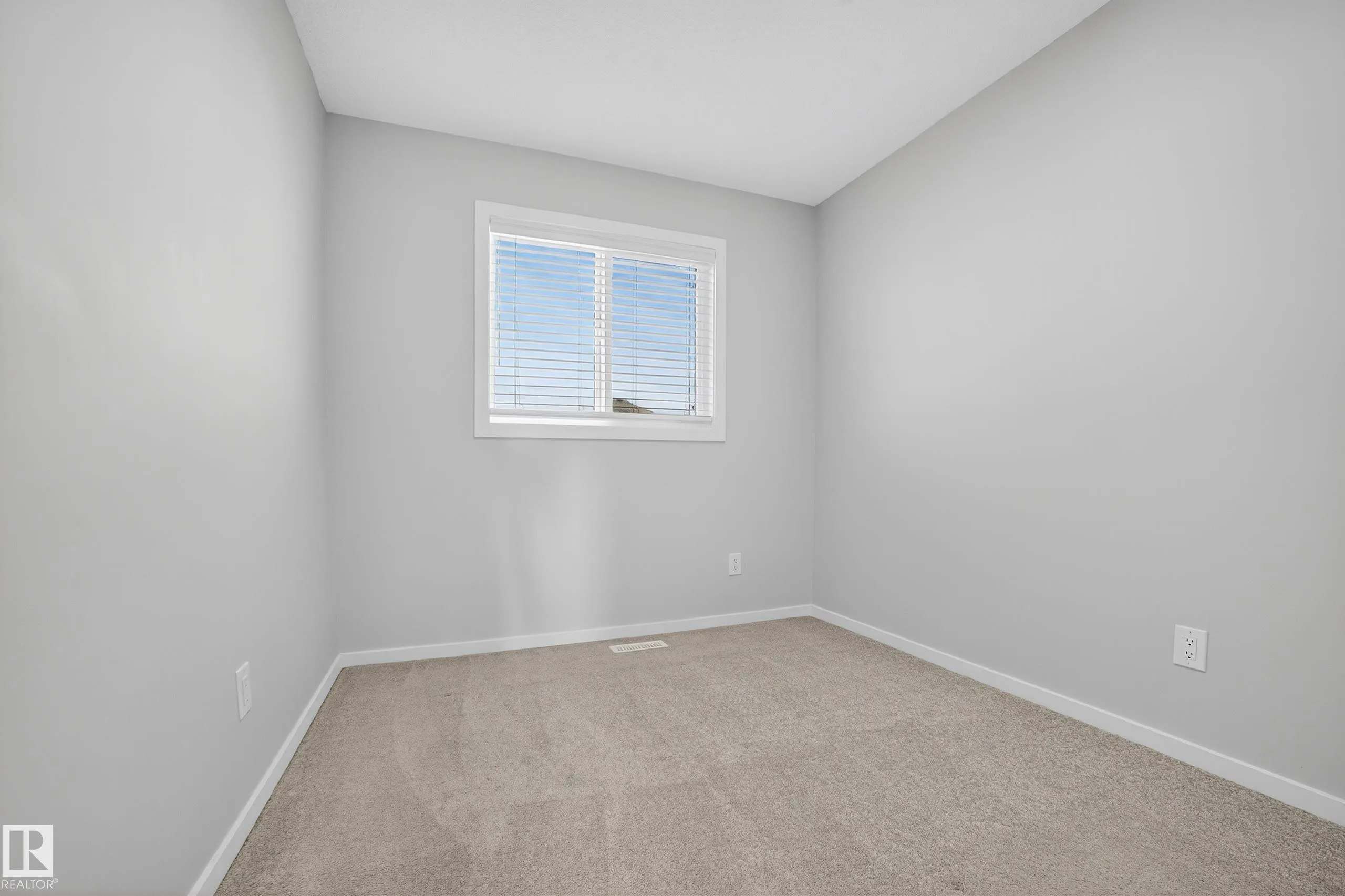 2047 MAPLE Road