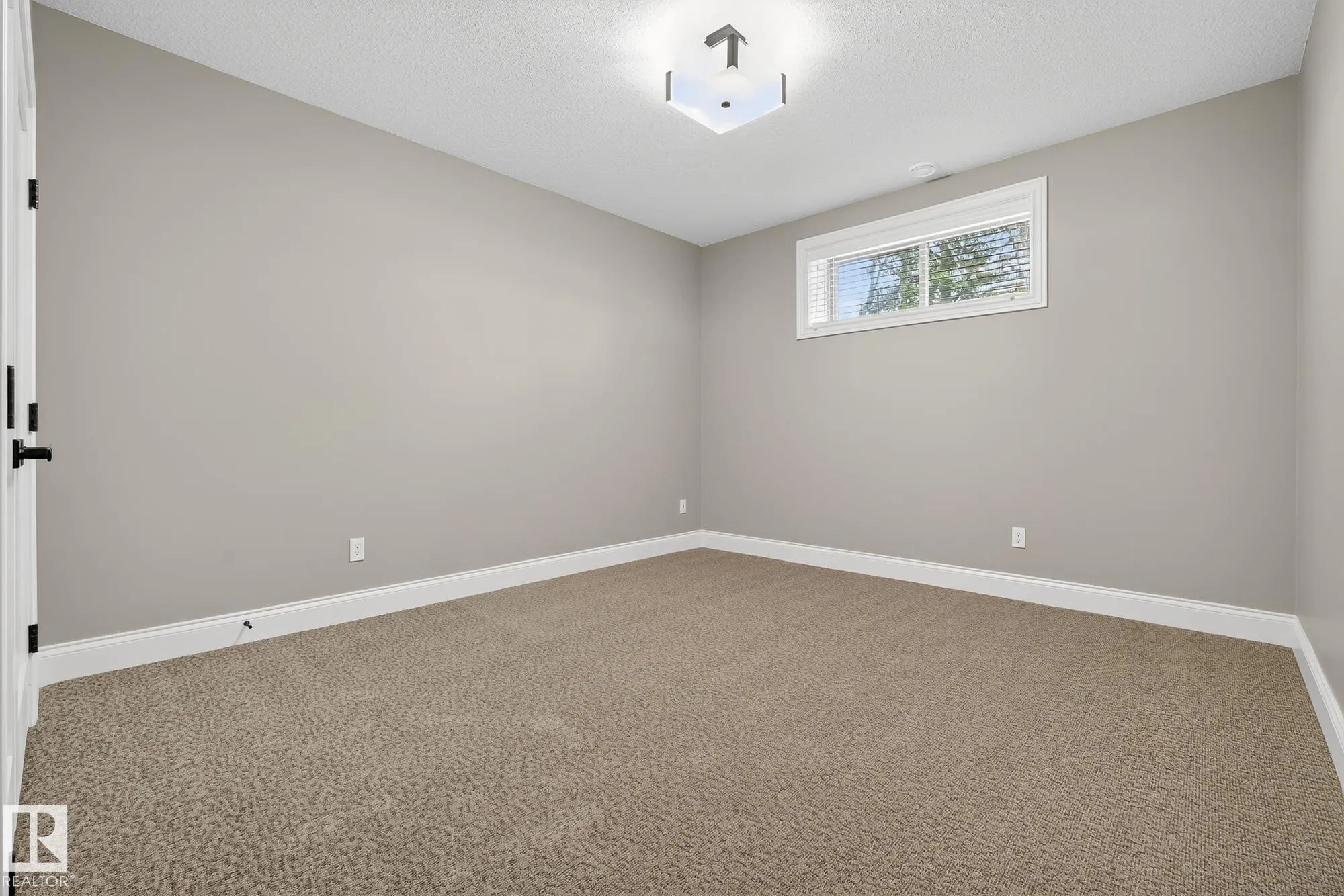 26028 MEADOWVIEW Drive