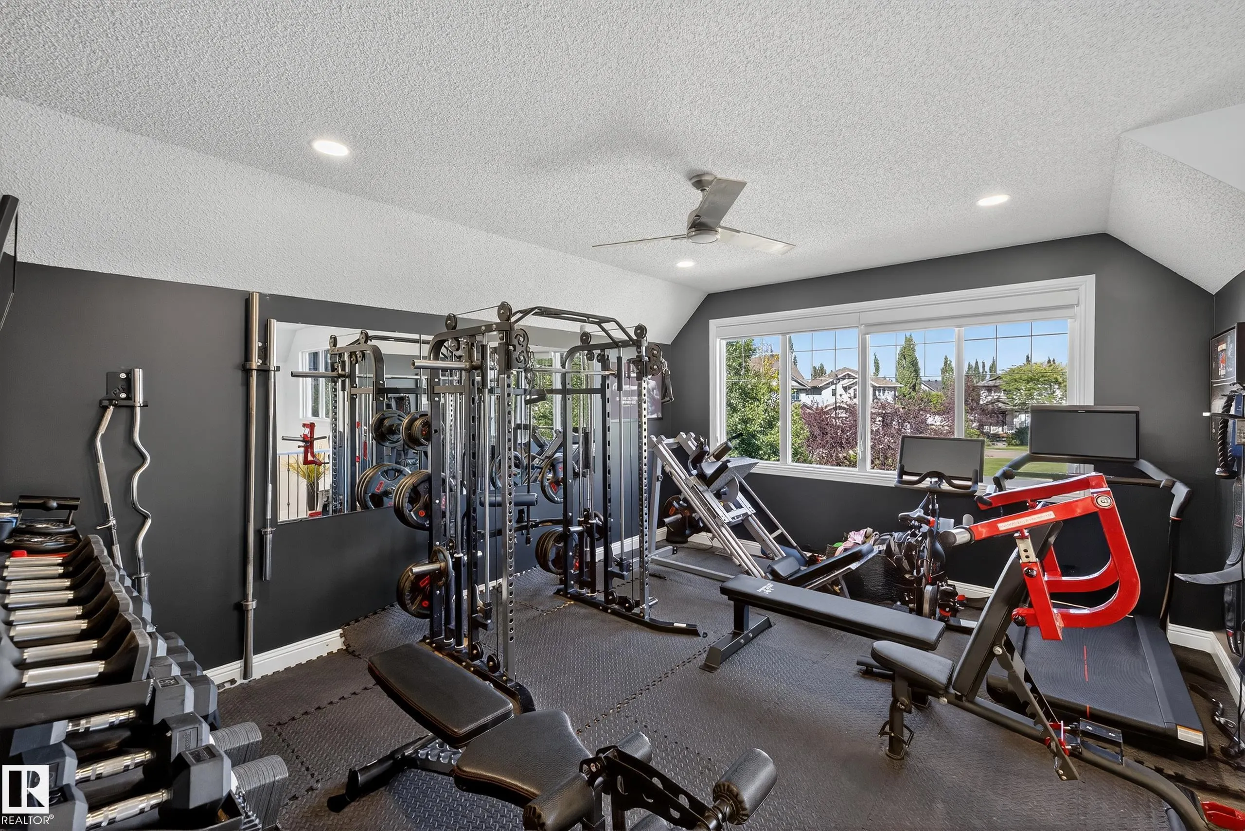6167 STINSON Way