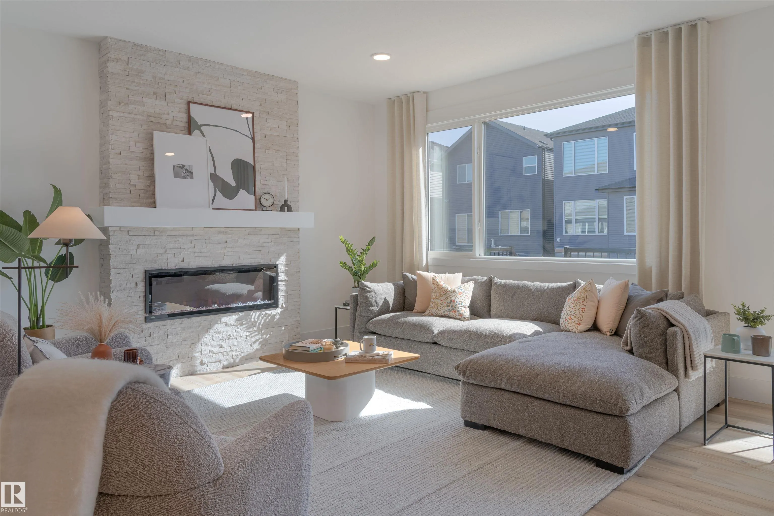 367 GLENRIDDING RAVINE Road