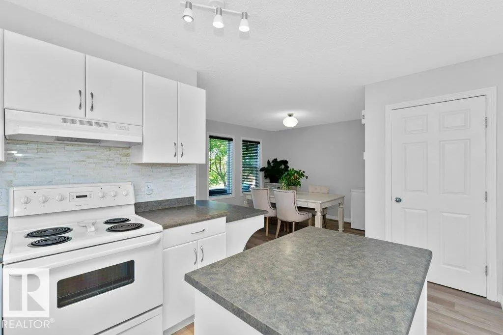 643 Windross Crescent