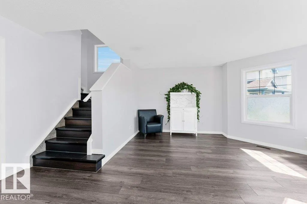 643 Windross Crescent