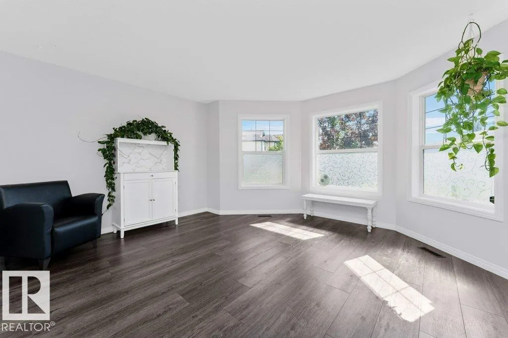 643 Windross Crescent