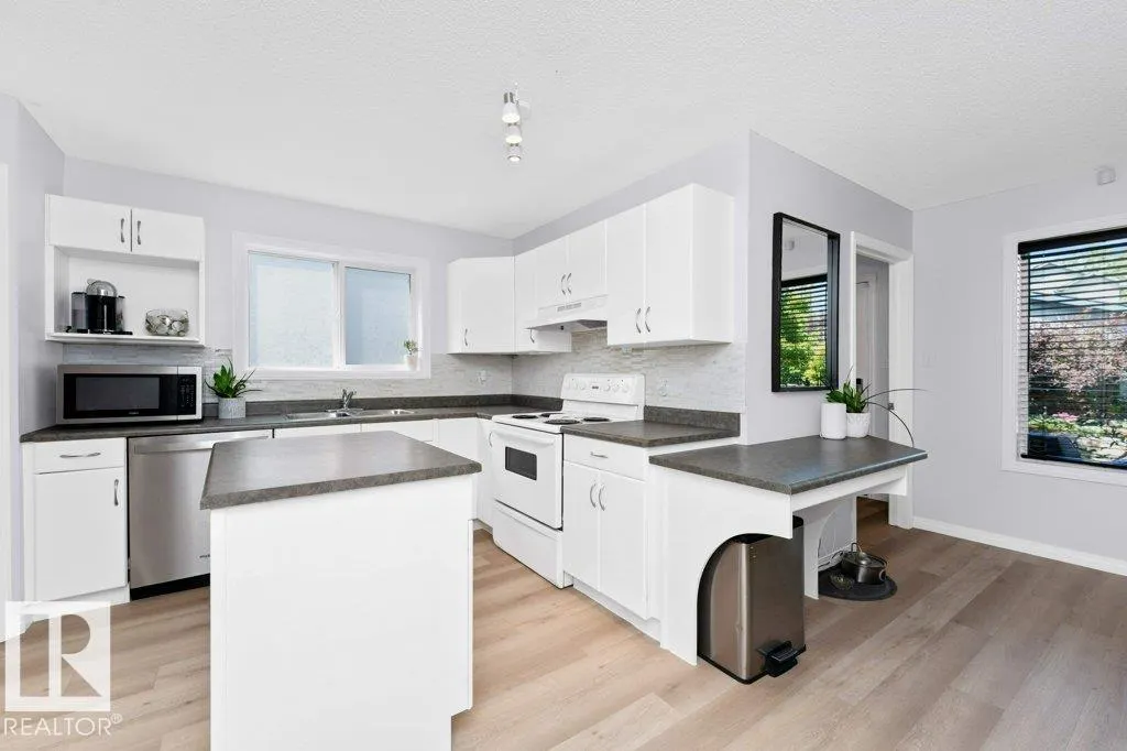 643 Windross Crescent