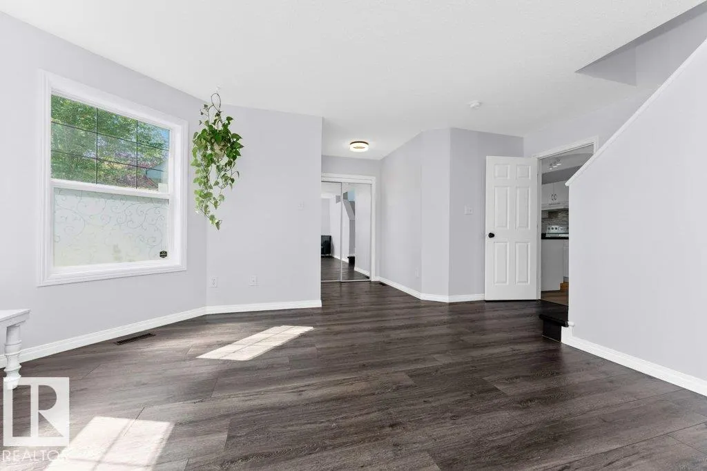 643 Windross Crescent
