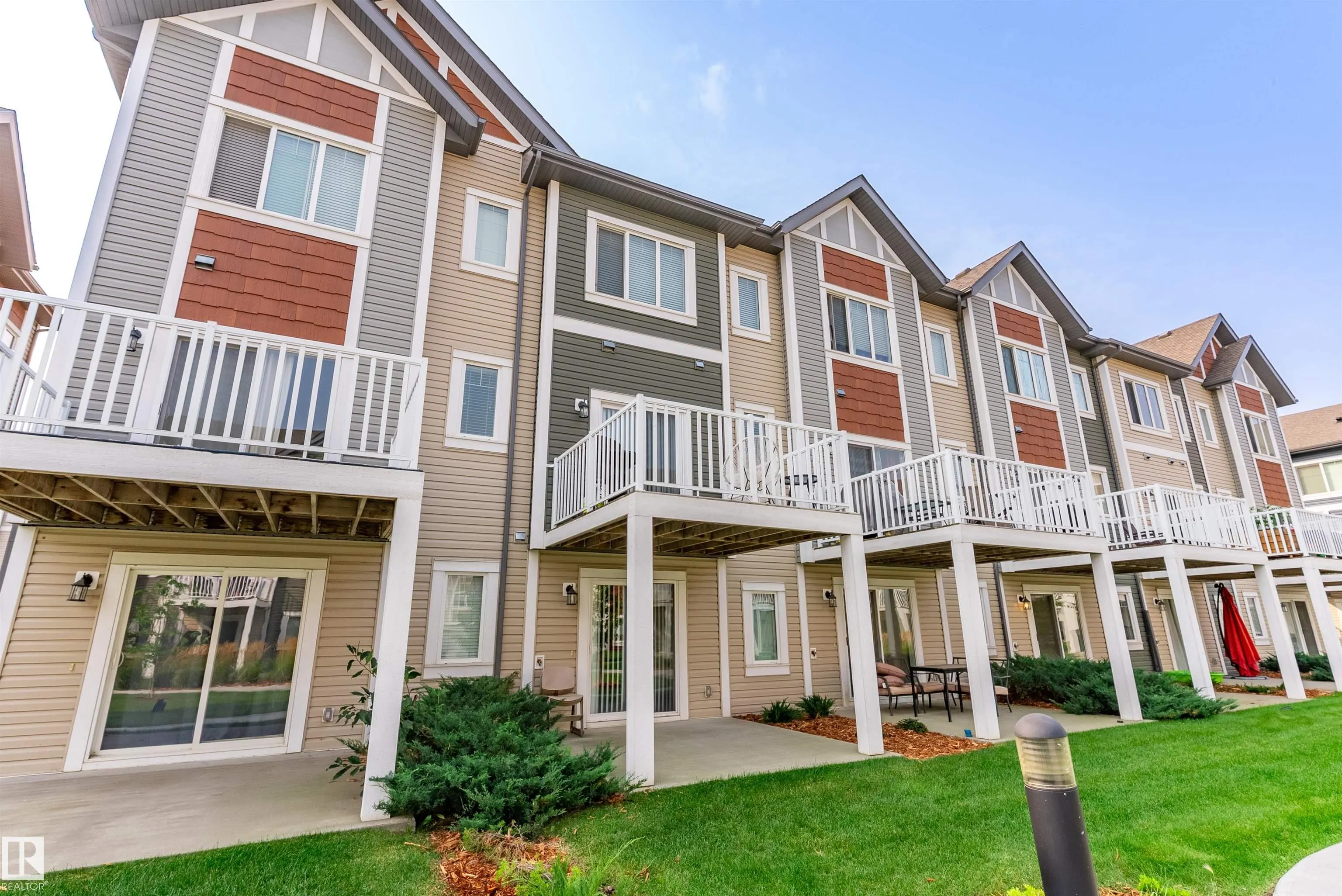 320 SECORD Boulevard