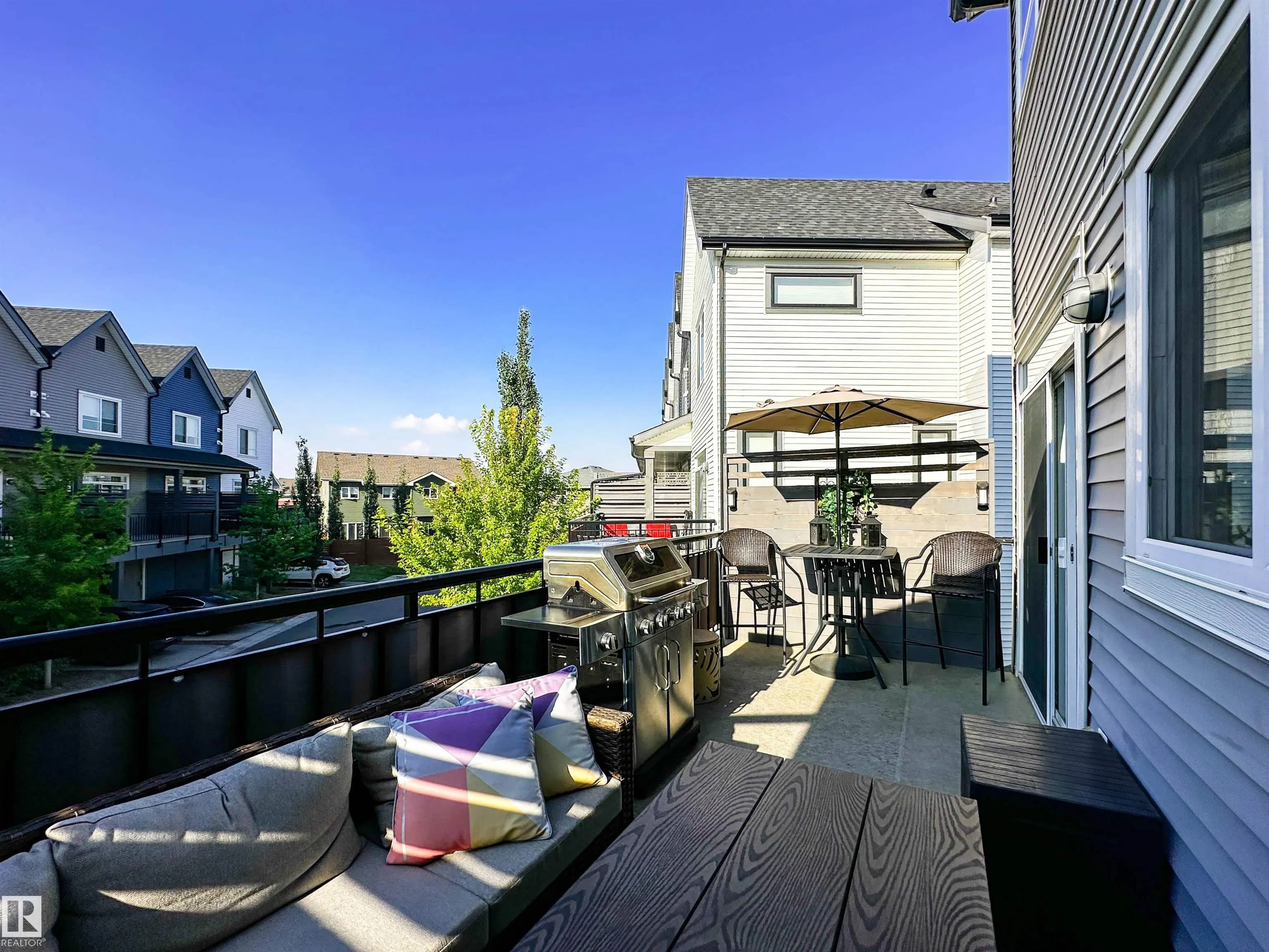 100 JENSEN LAKES Boulevard