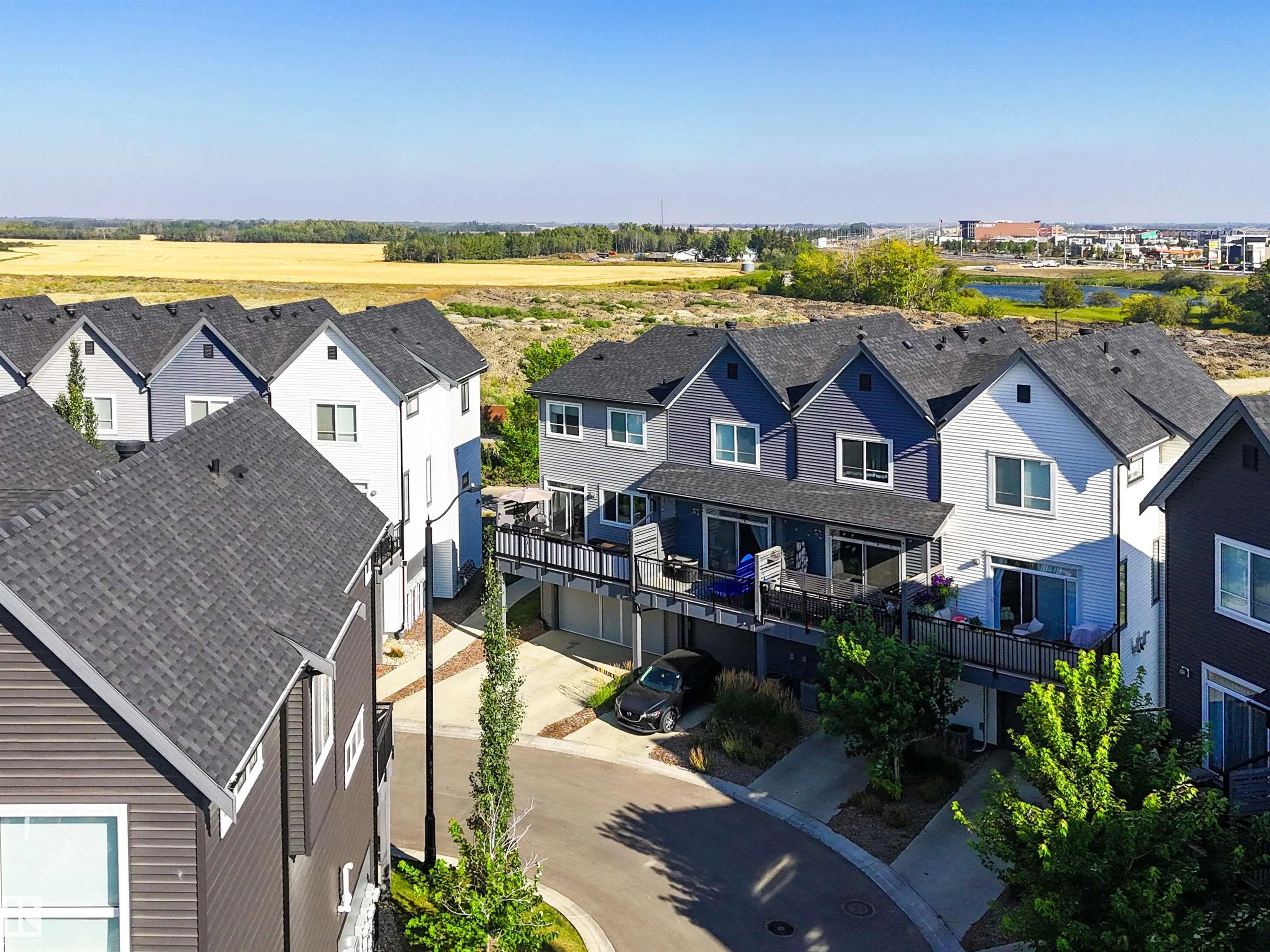 100 JENSEN LAKES Boulevard