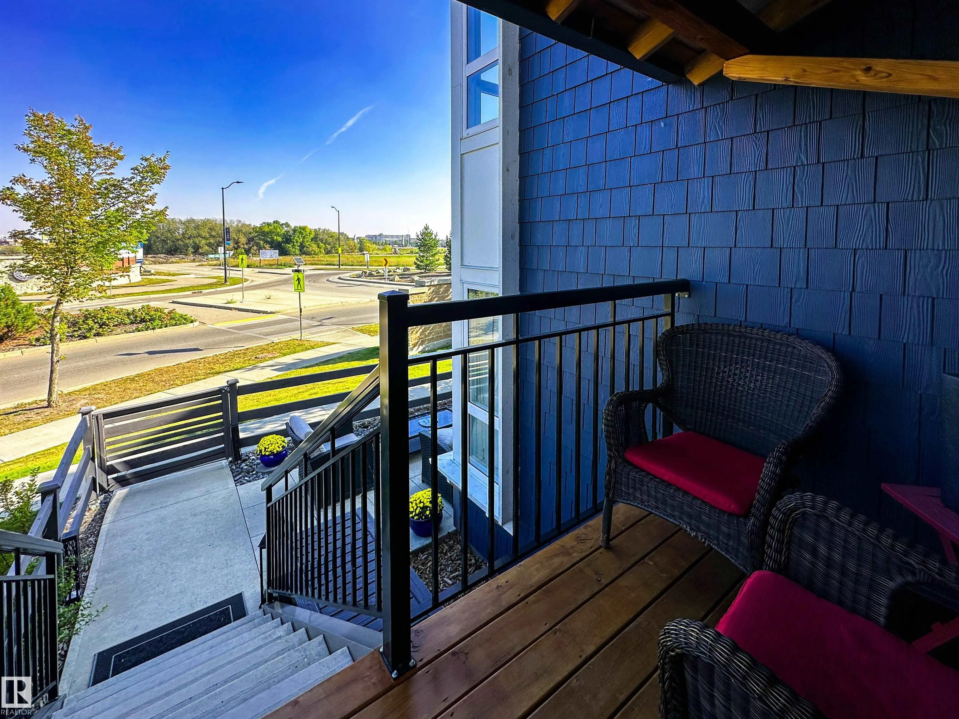 100 JENSEN LAKES Boulevard