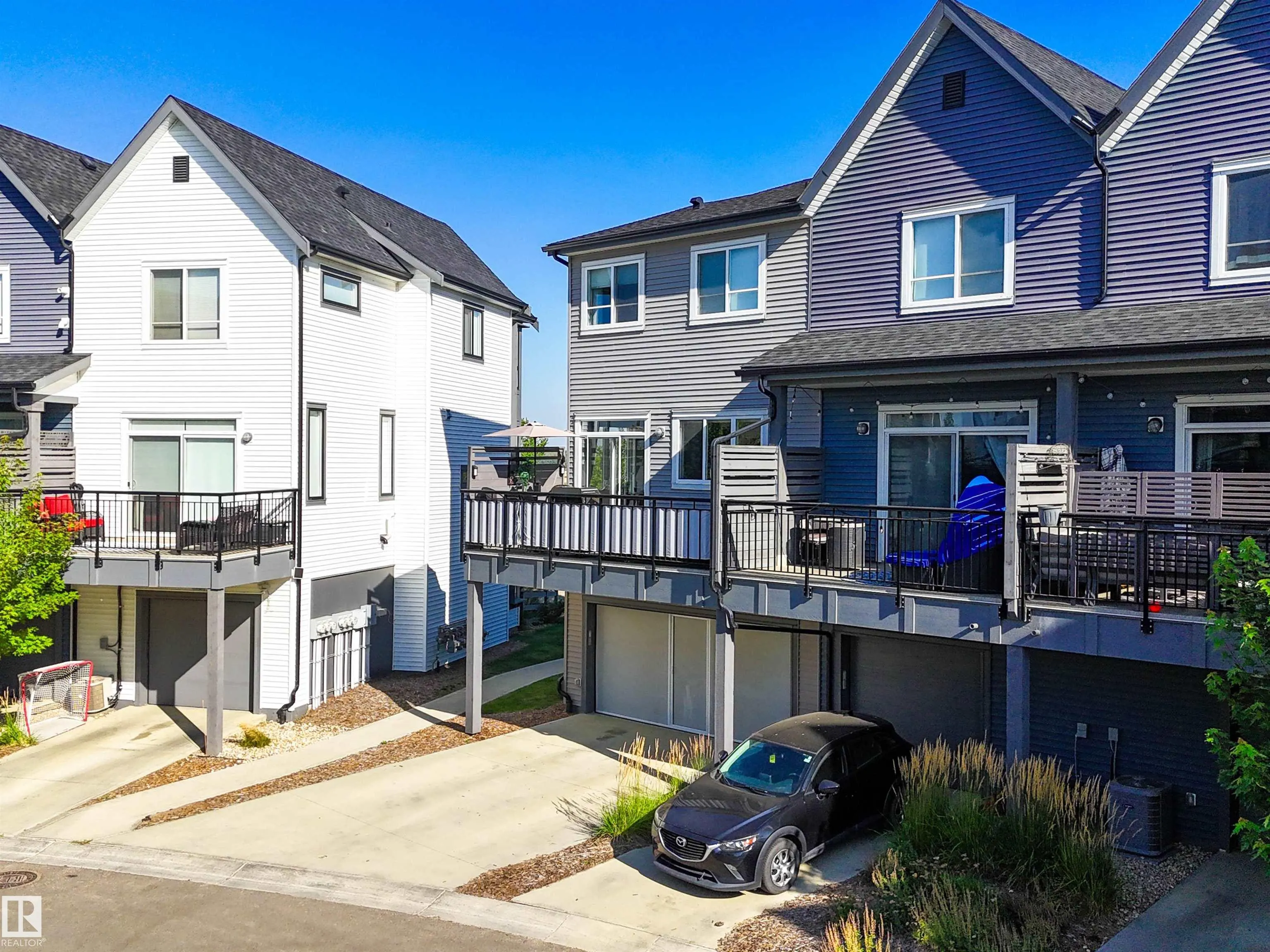 100 JENSEN LAKES Boulevard