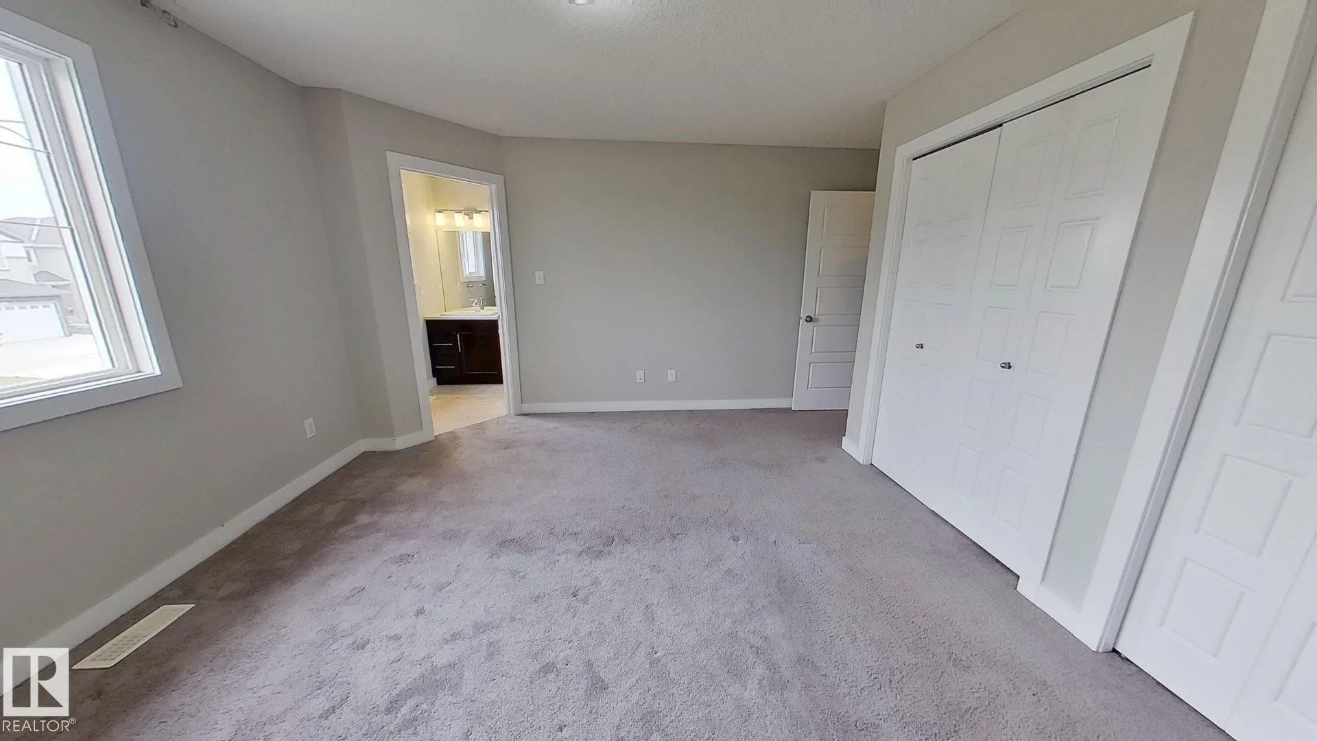5828 65 Street