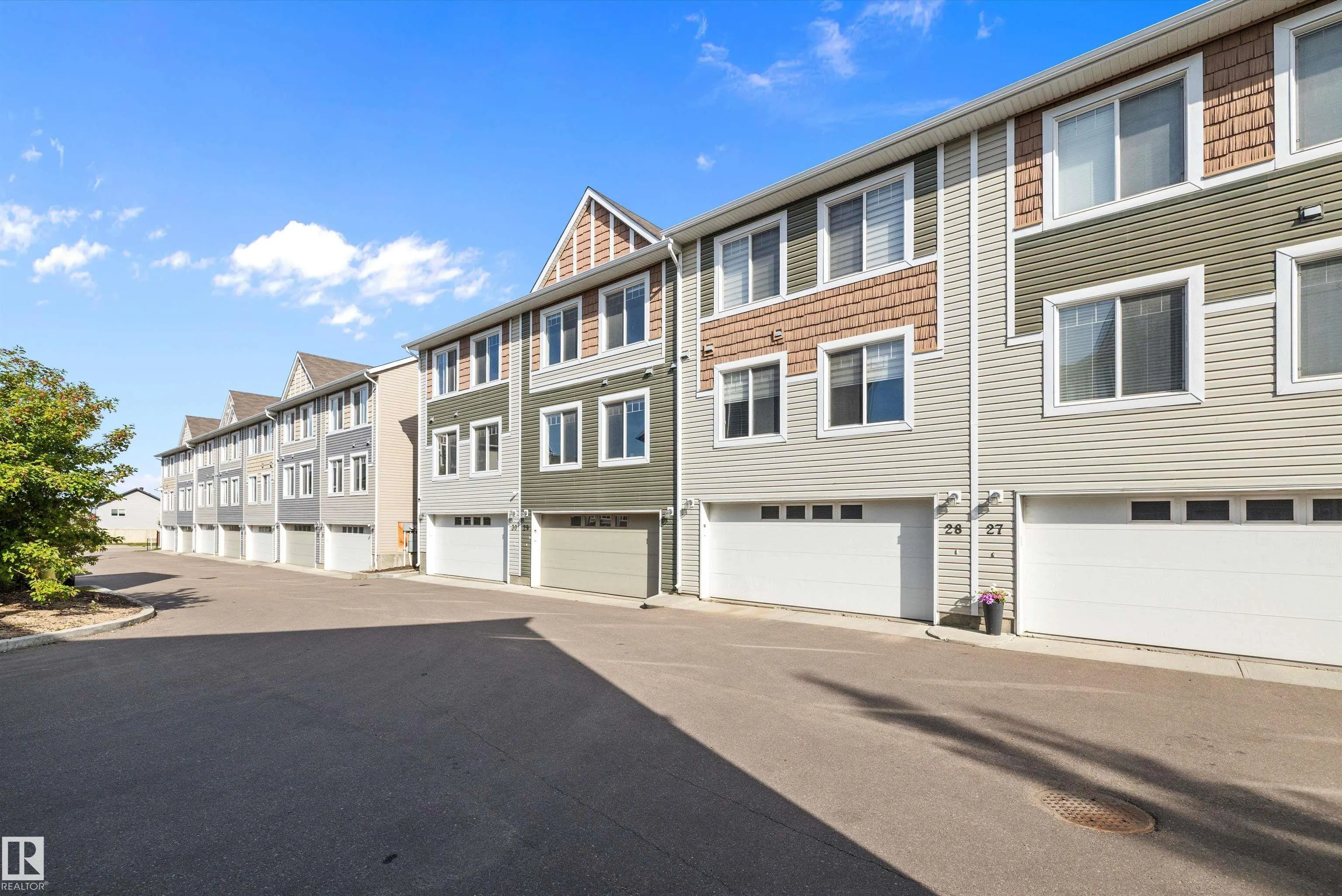 #28 2922 Maple Way