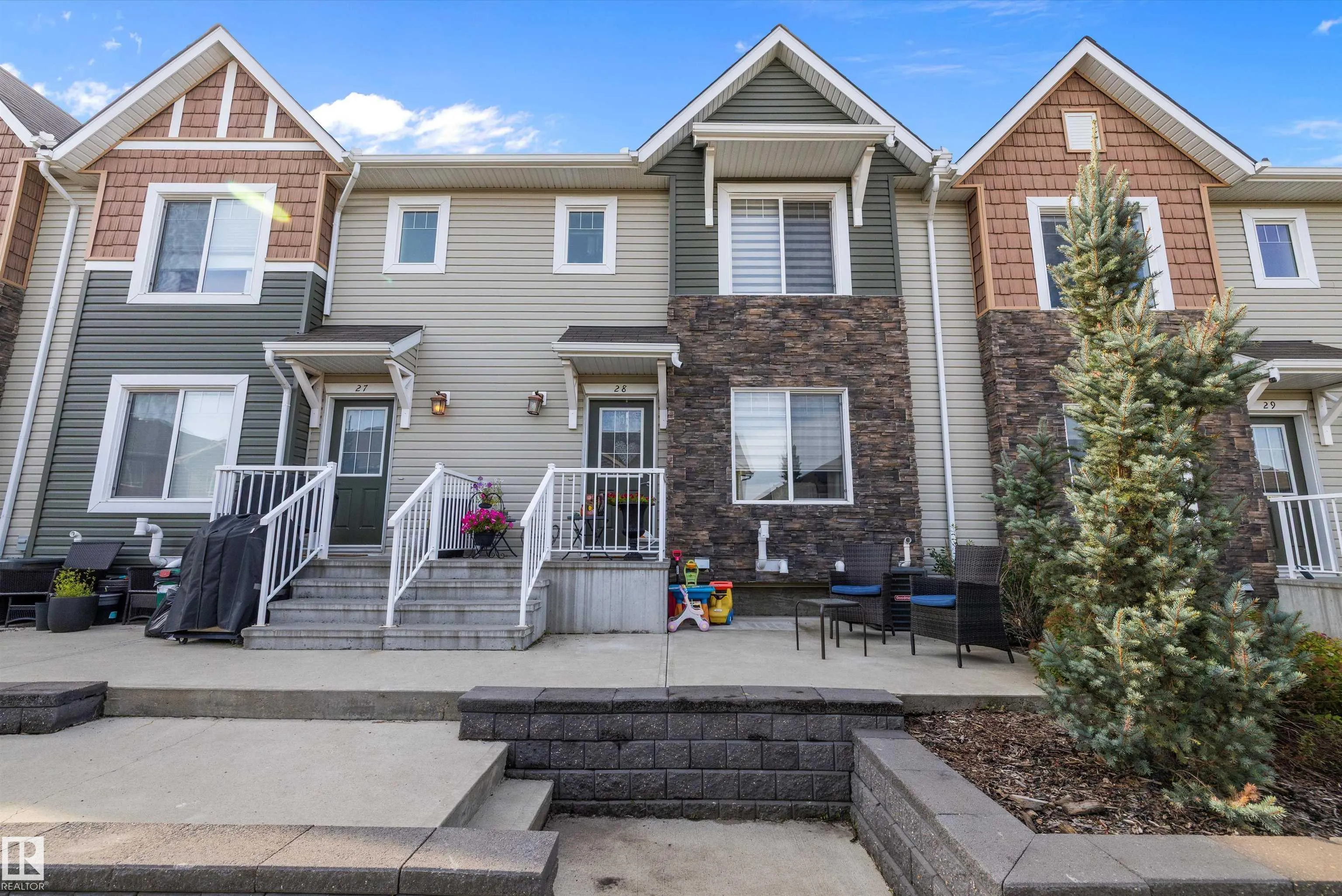 #28 2922 Maple Way