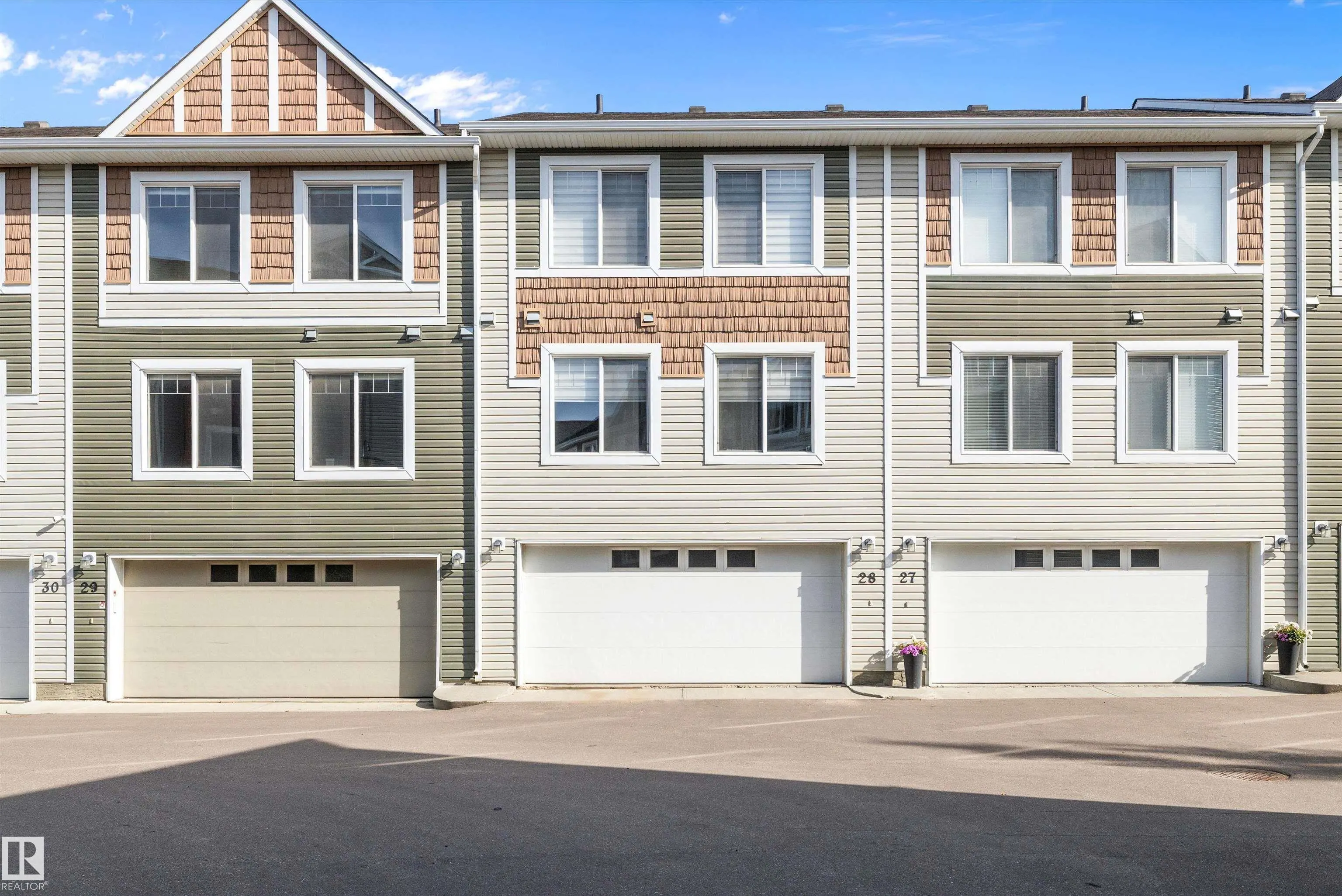 #28 2922 Maple Way
