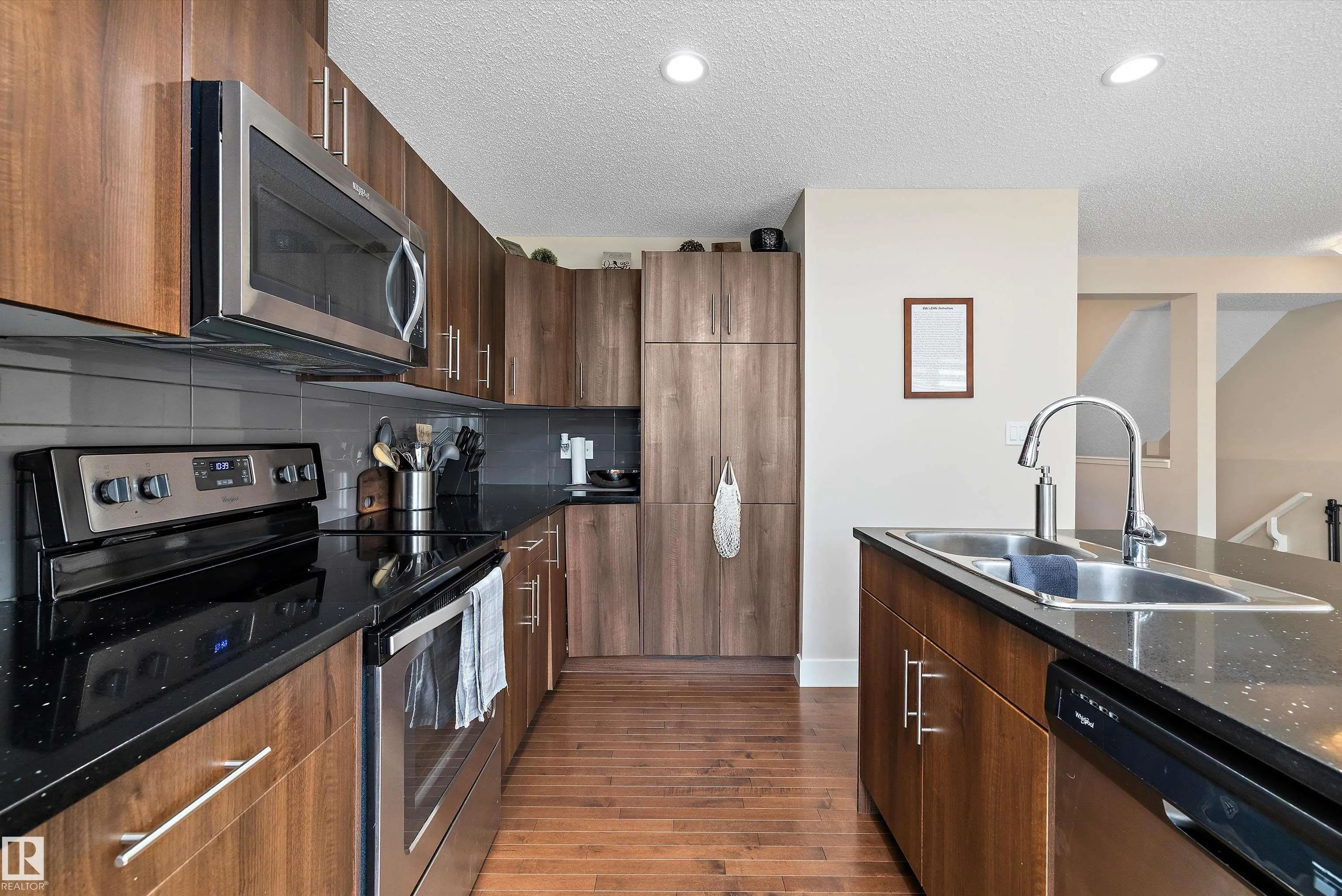 #28 2922 Maple Way