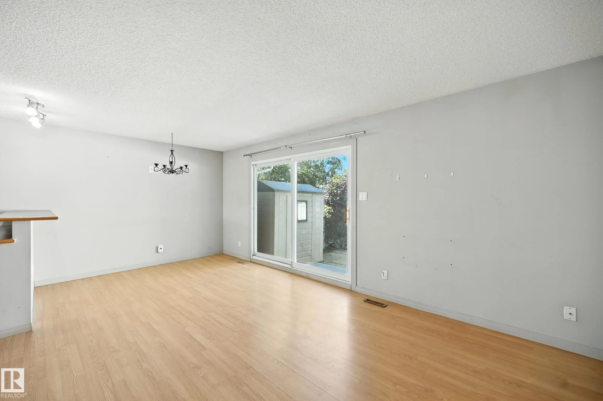 11406 139 Avenue
