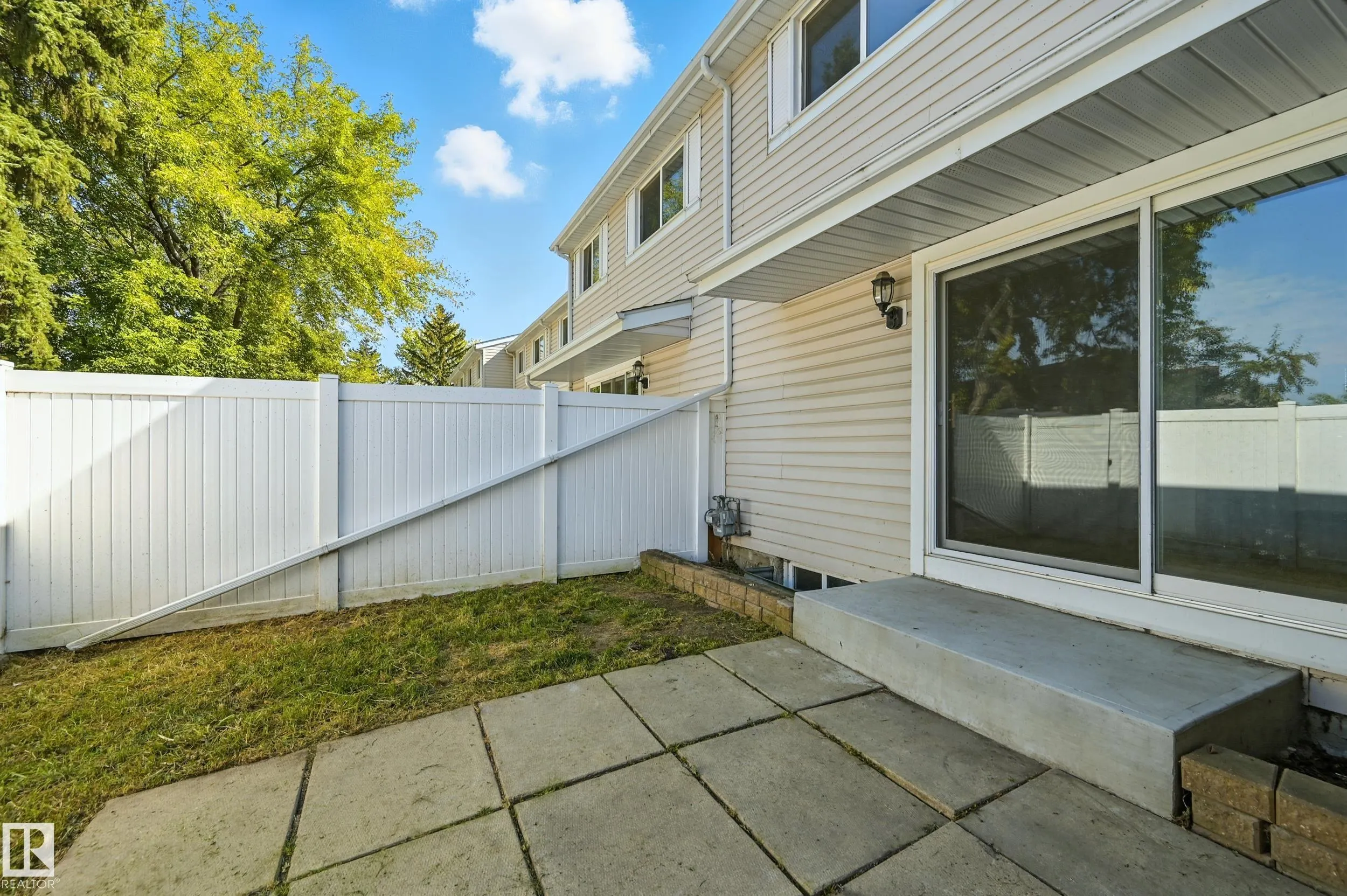 11406 139 Avenue