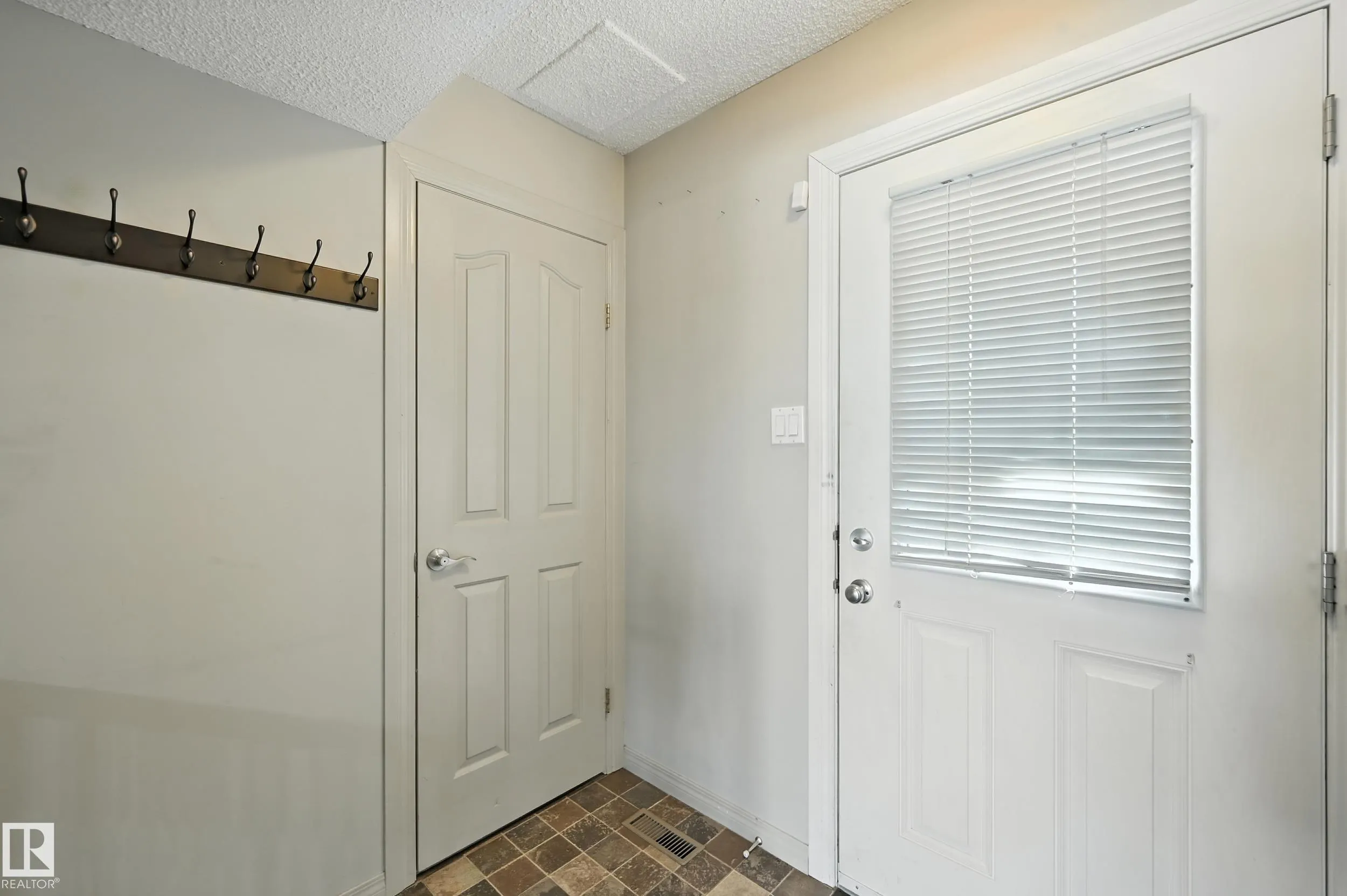 11406 139 Avenue
