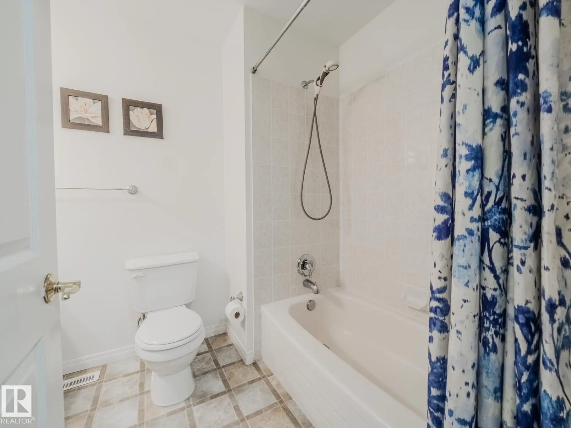 52122 RGE ROAD 210