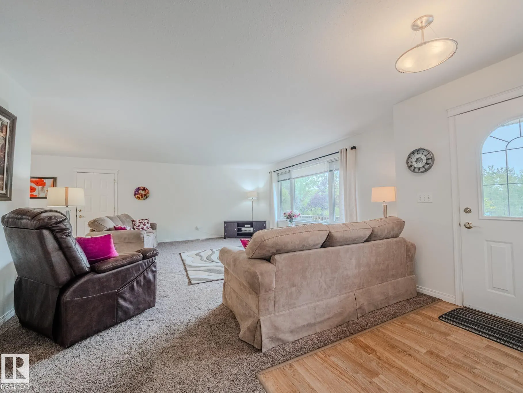 52122 RGE ROAD 210