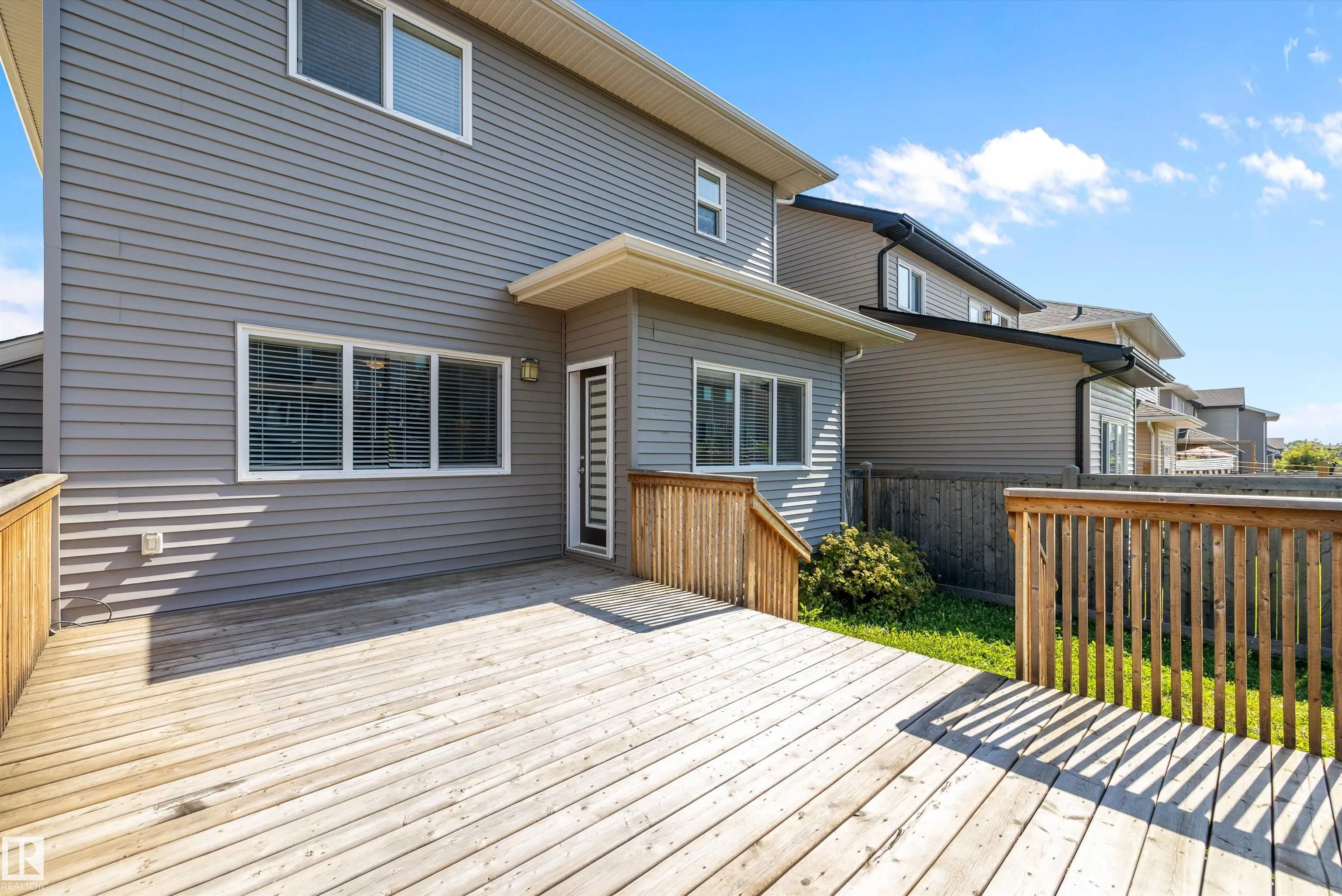7310 EDGEMONT Way