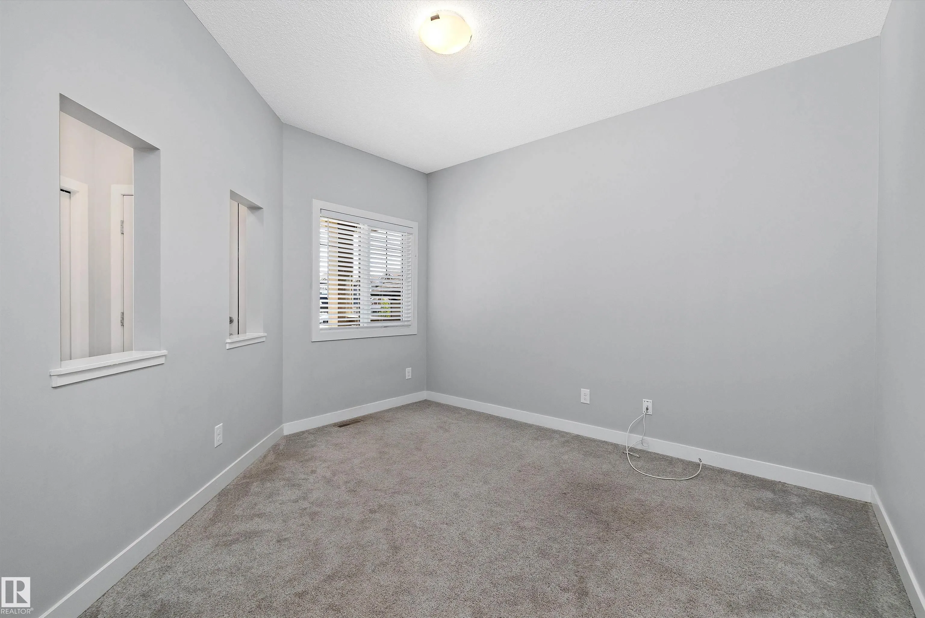 7310 EDGEMONT Way