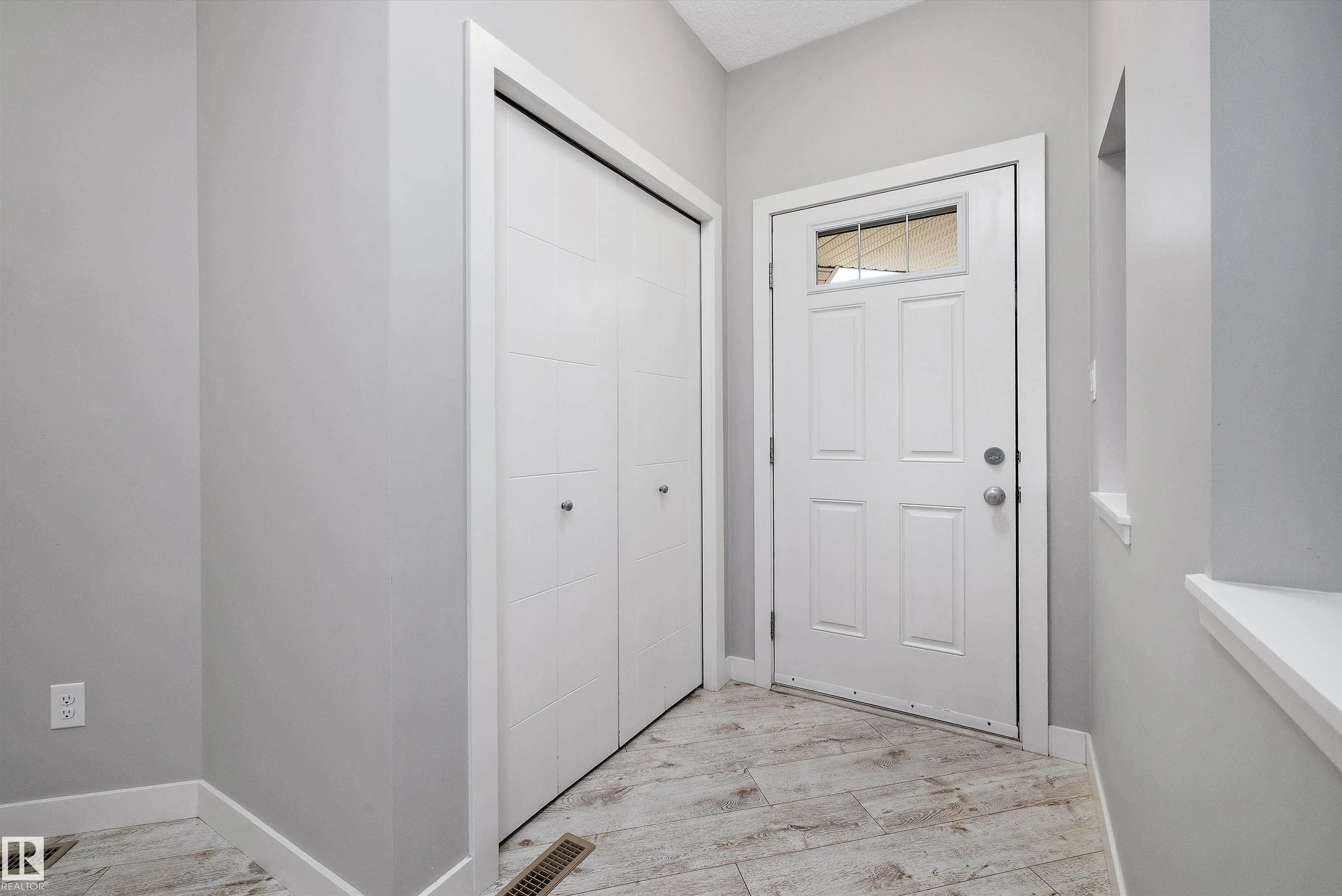 7310 EDGEMONT Way