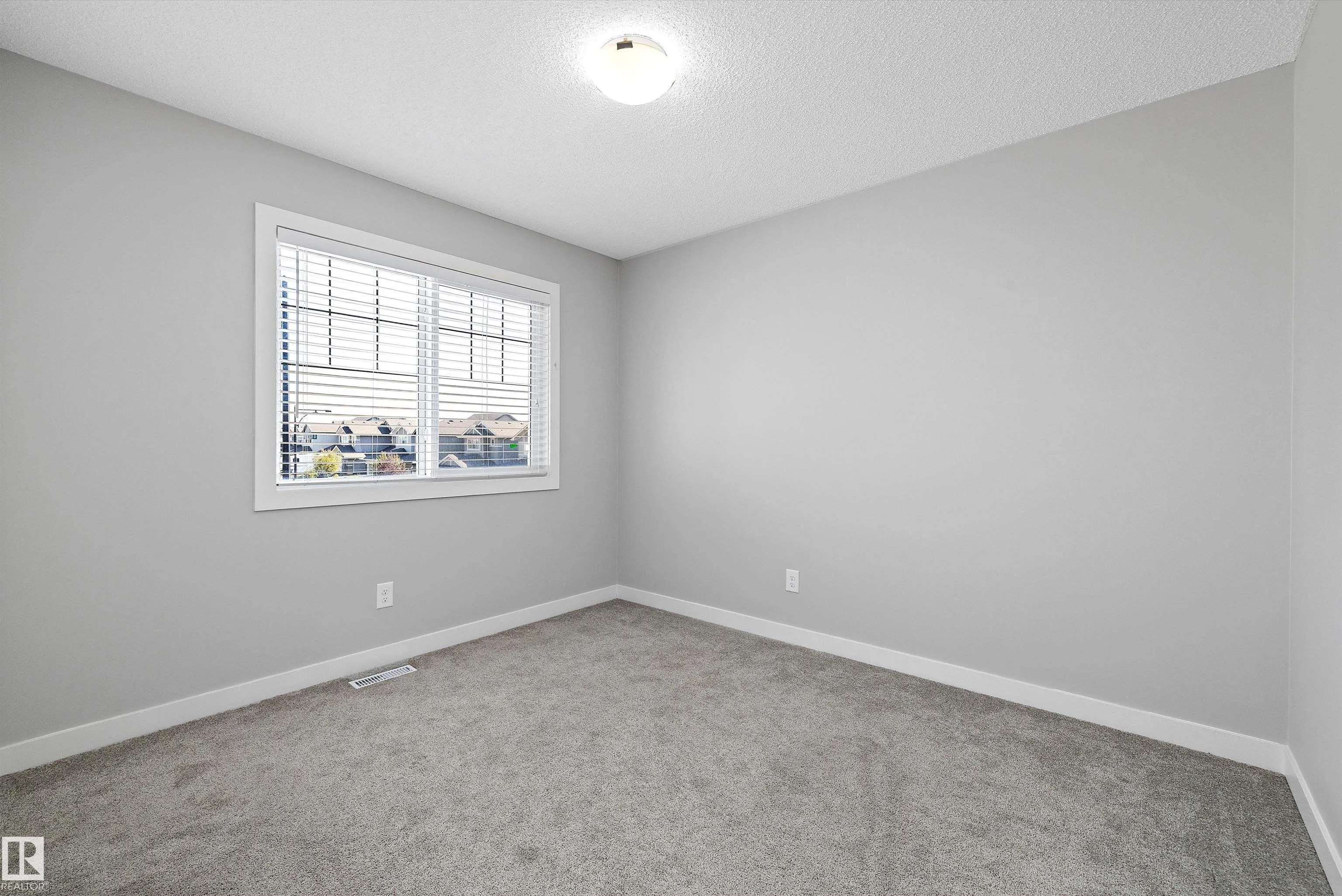 7310 EDGEMONT Way