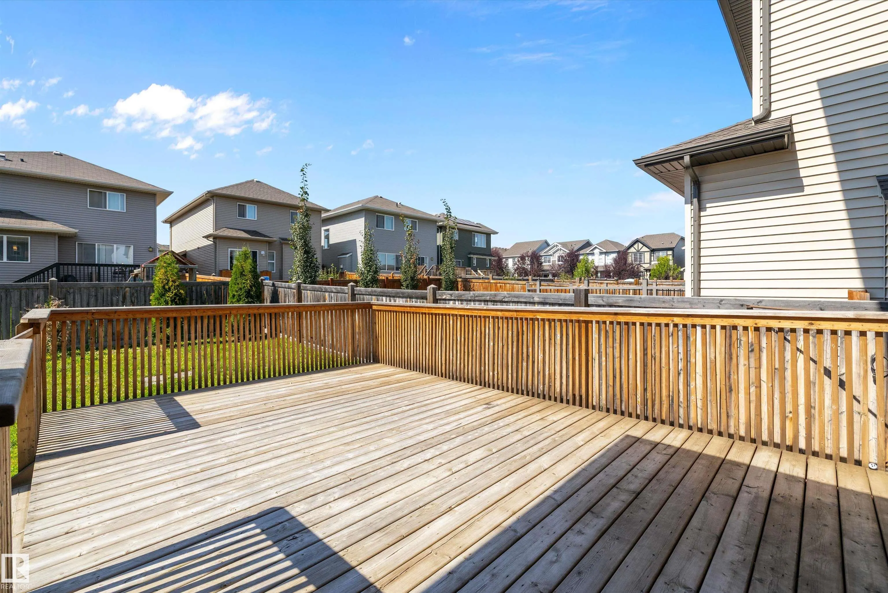 7310 EDGEMONT Way