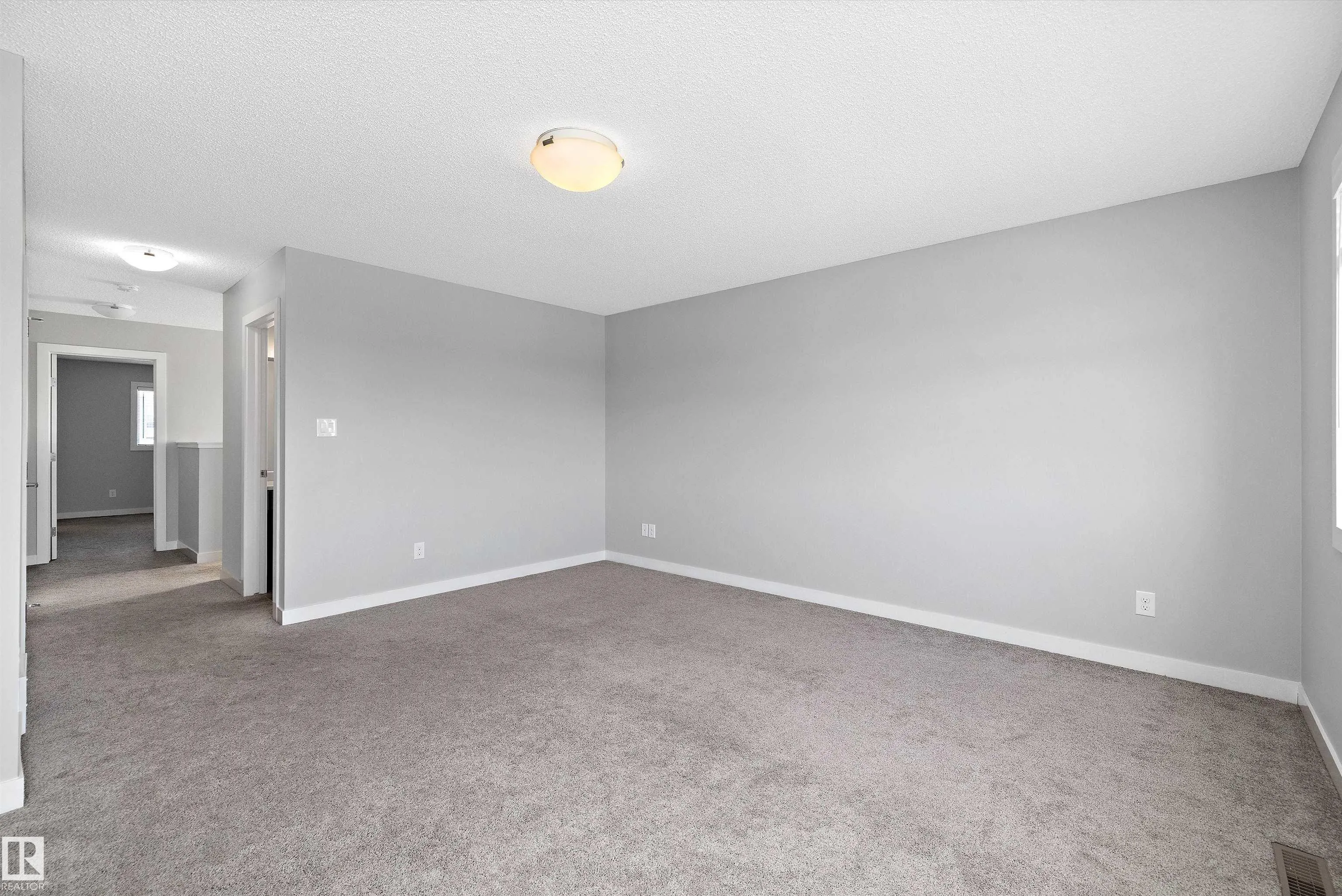 7310 EDGEMONT Way