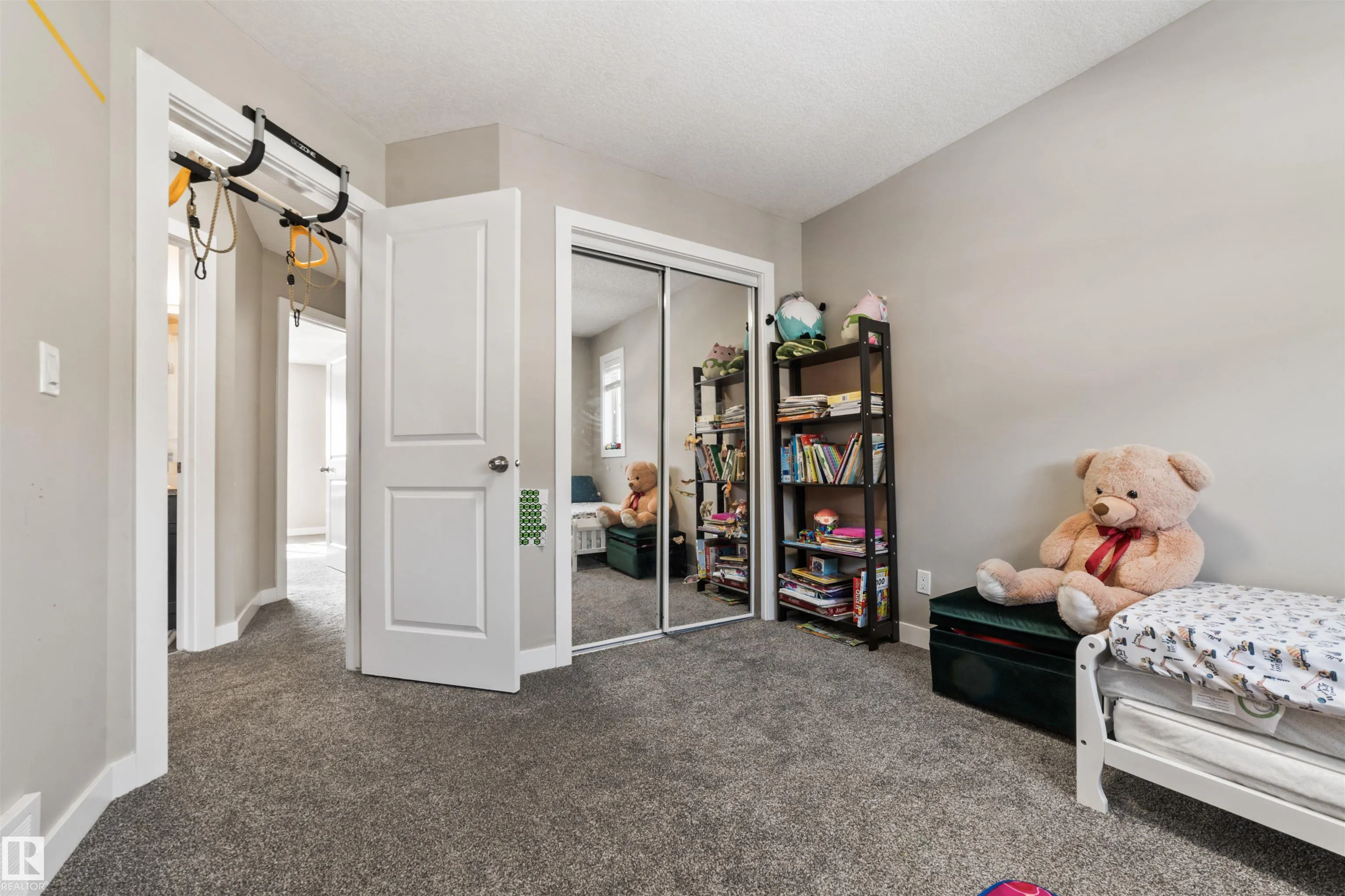 7289 SOUTH TERWILLEGAR Drive