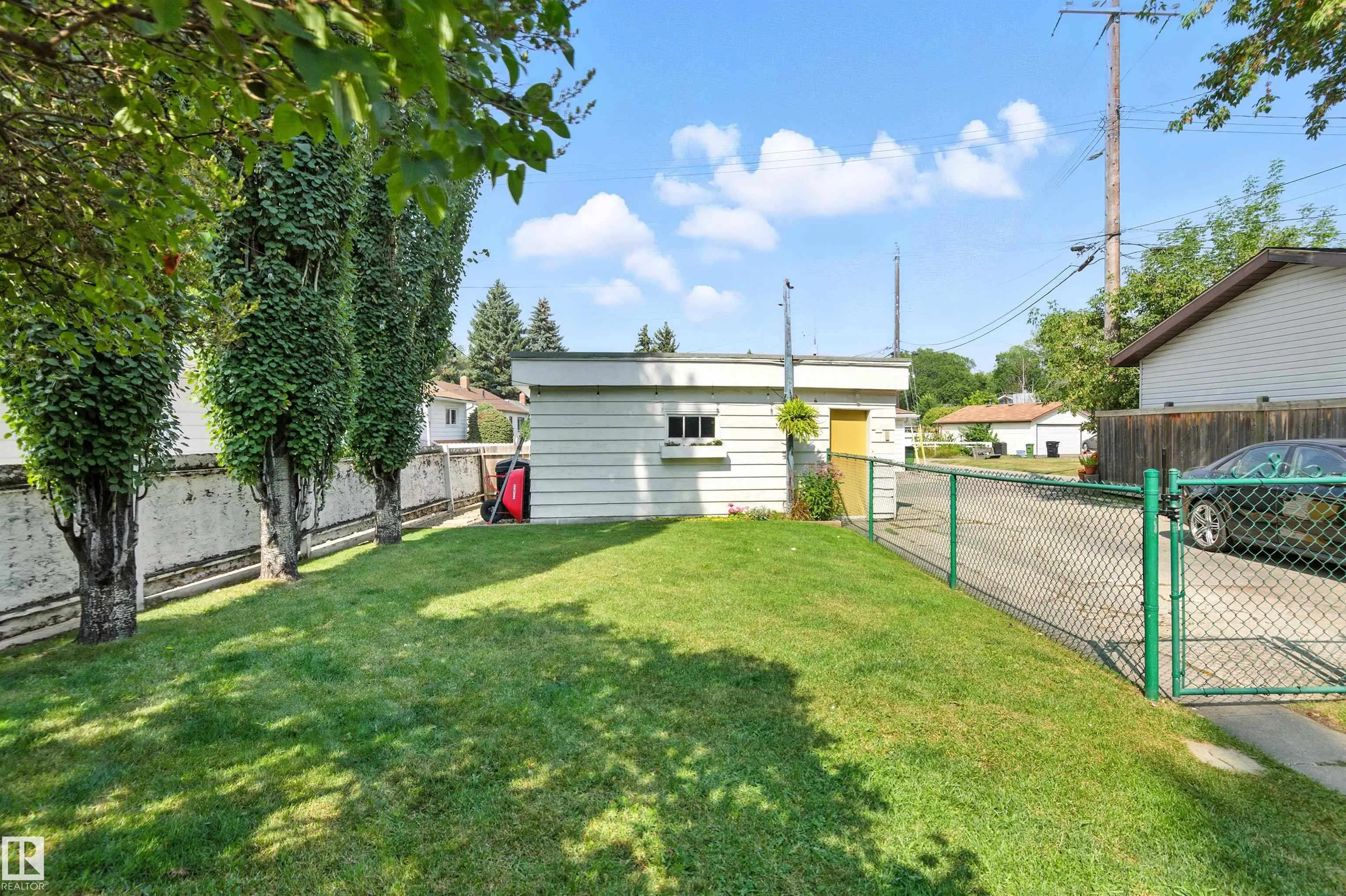 7744 86 Avenue