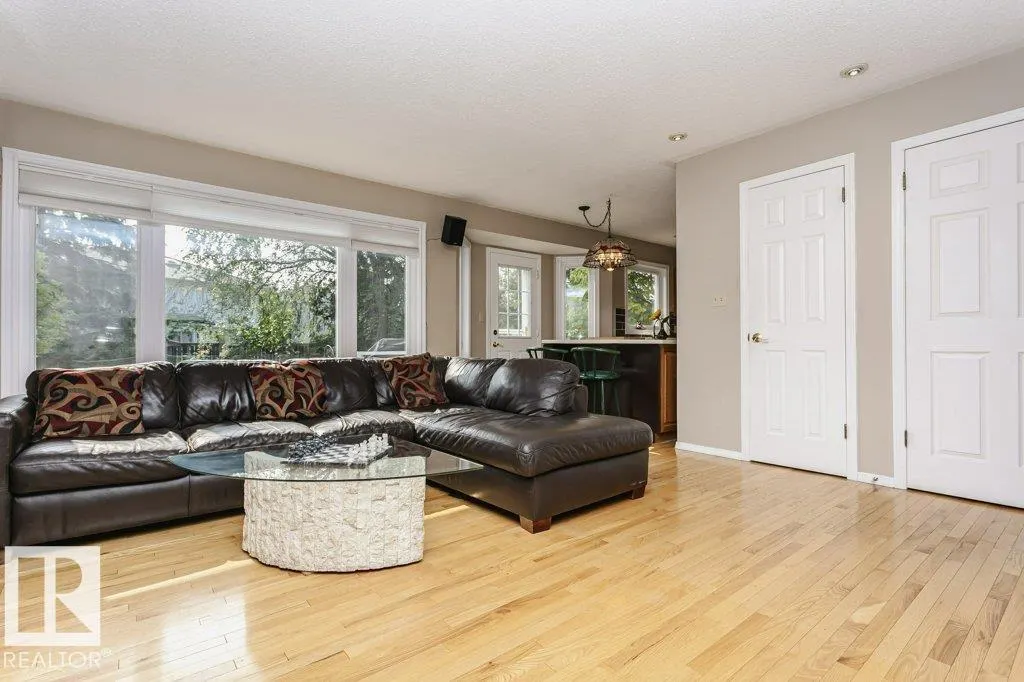 213 BURTON Road