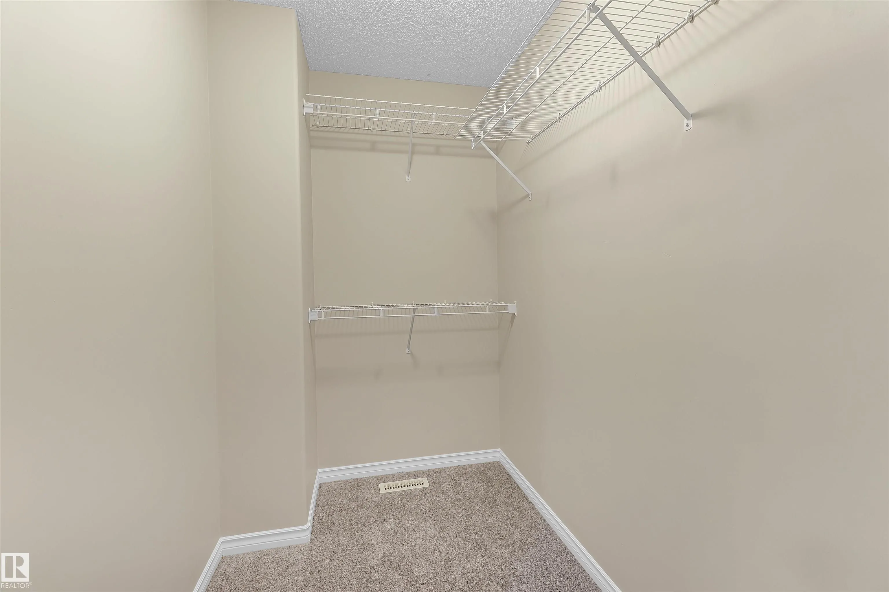 460 GIBB Wynd