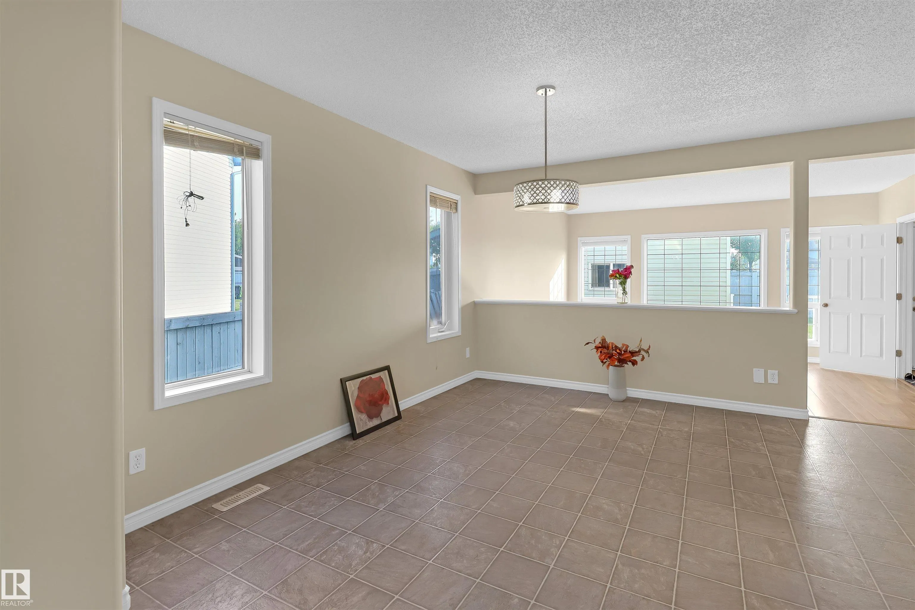 460 GIBB Wynd