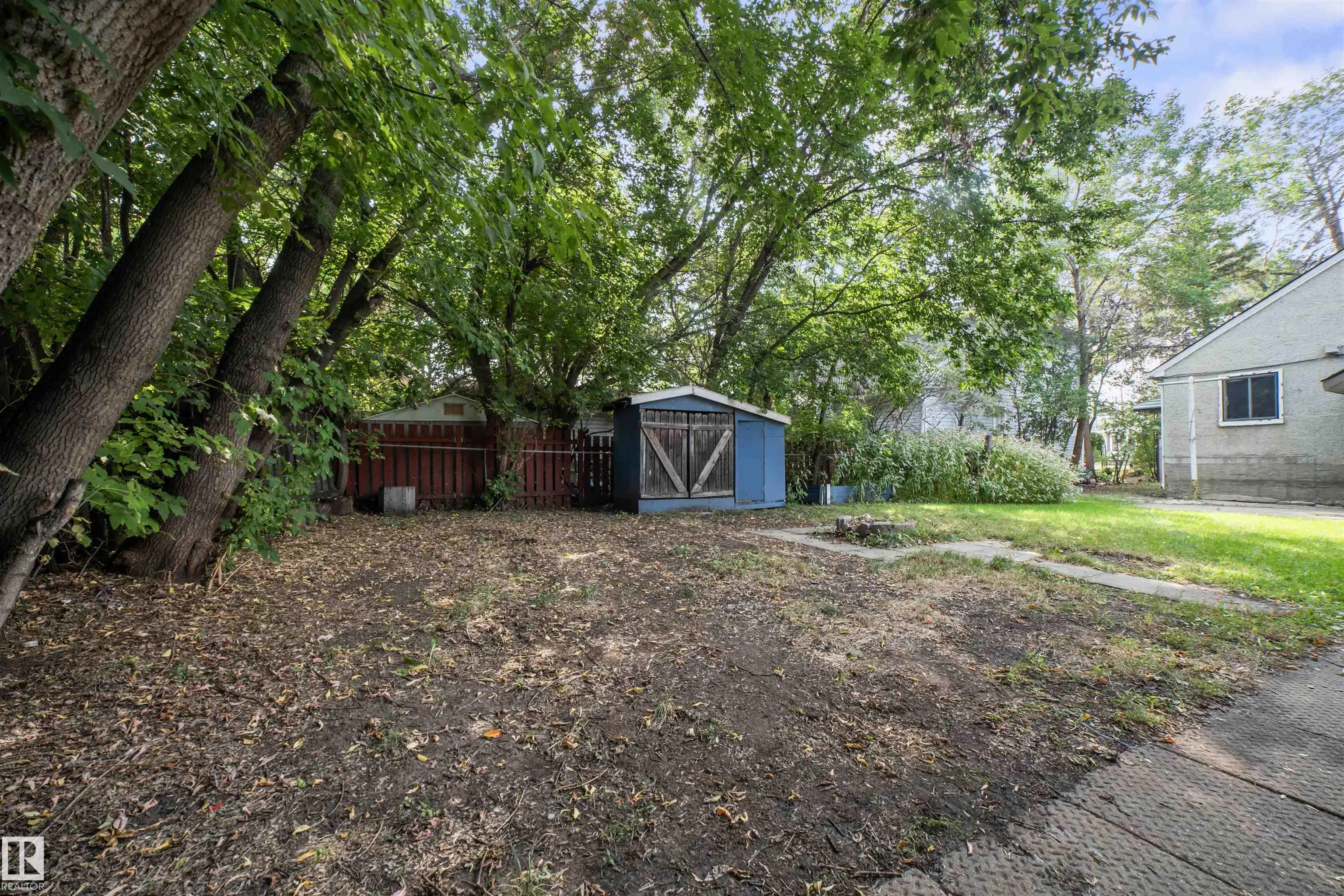 11819 45 ST