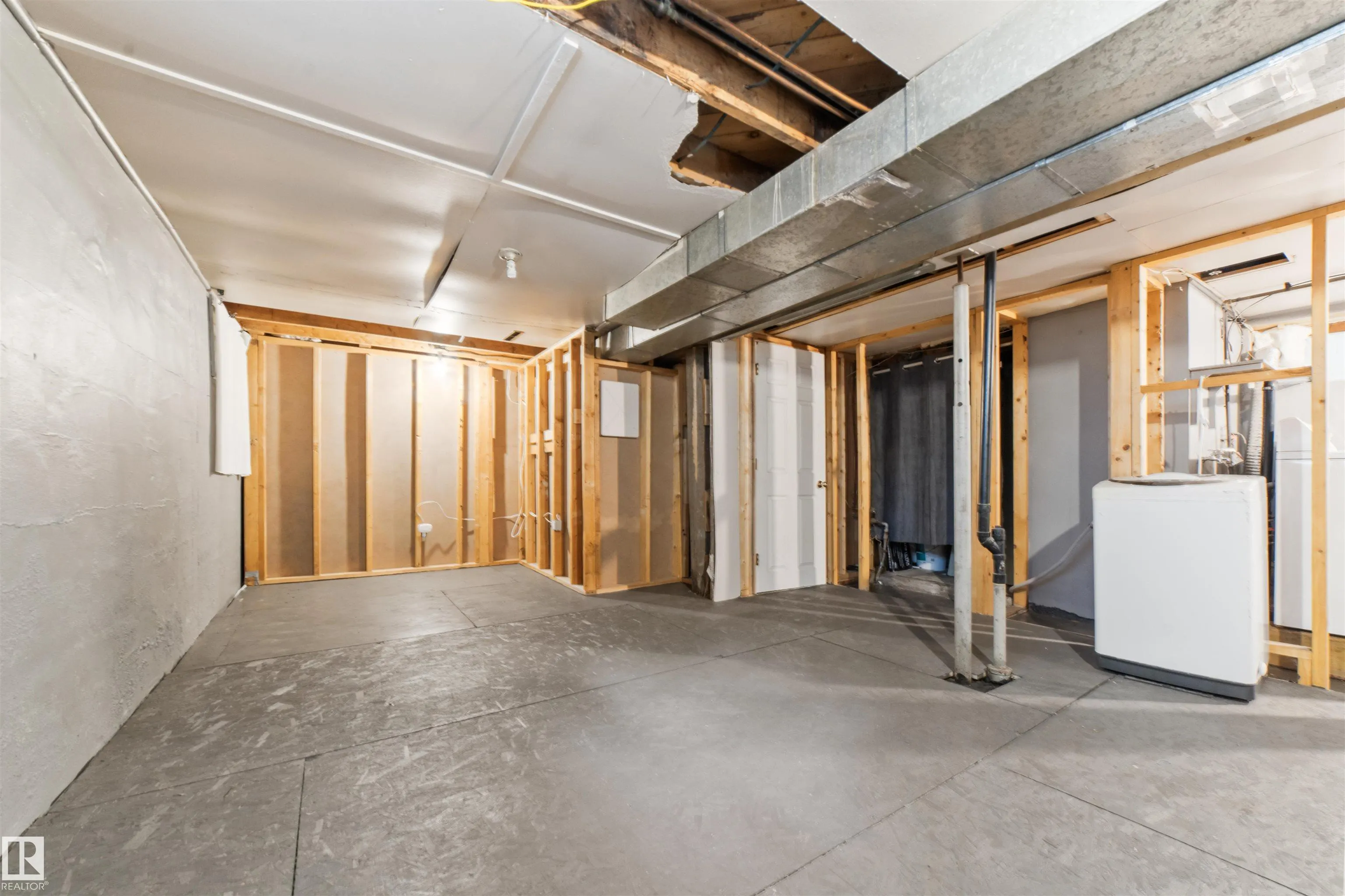 11819 45 ST