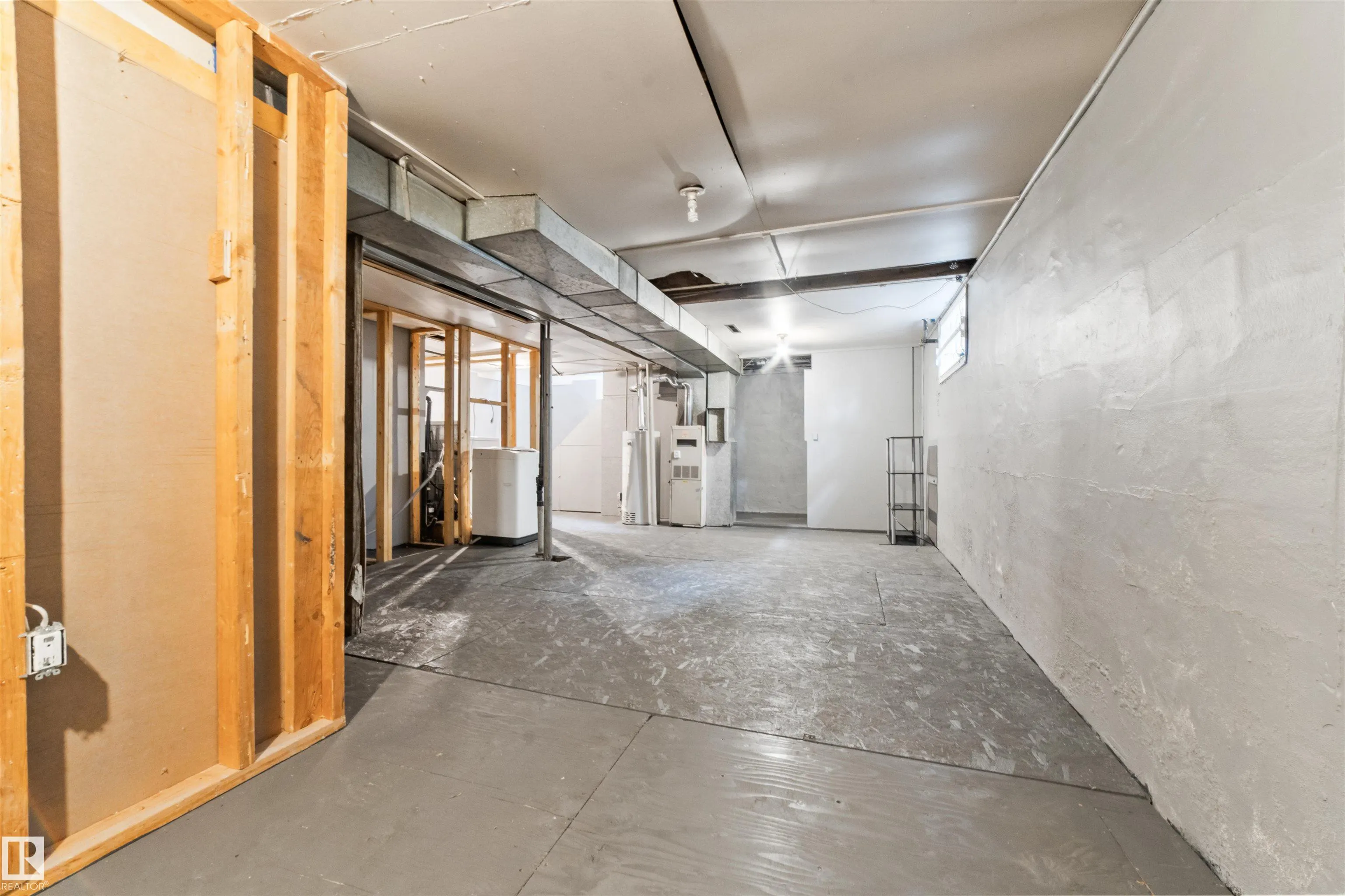 11819 45 ST