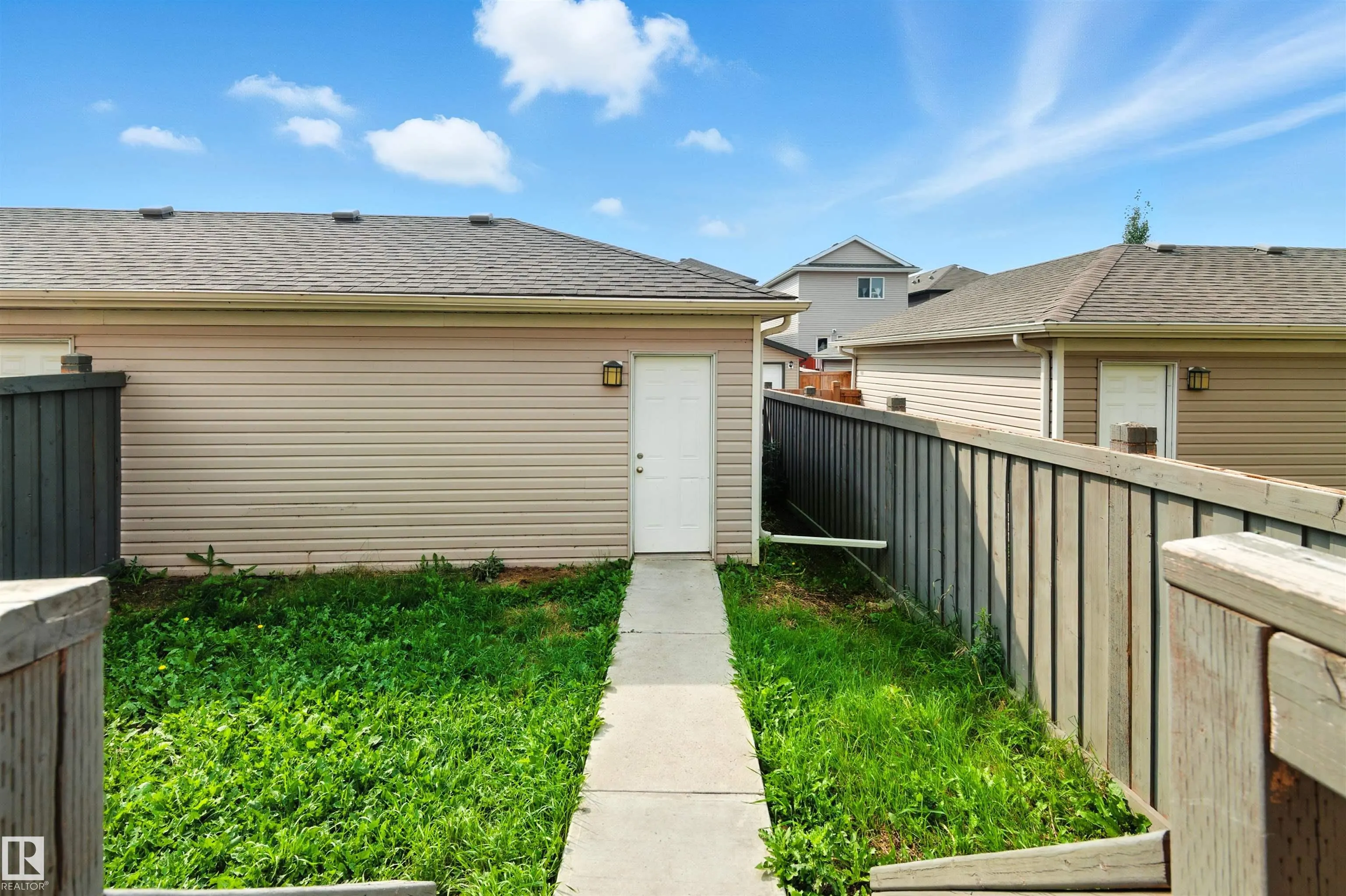 8085 CHAPPELLE Way