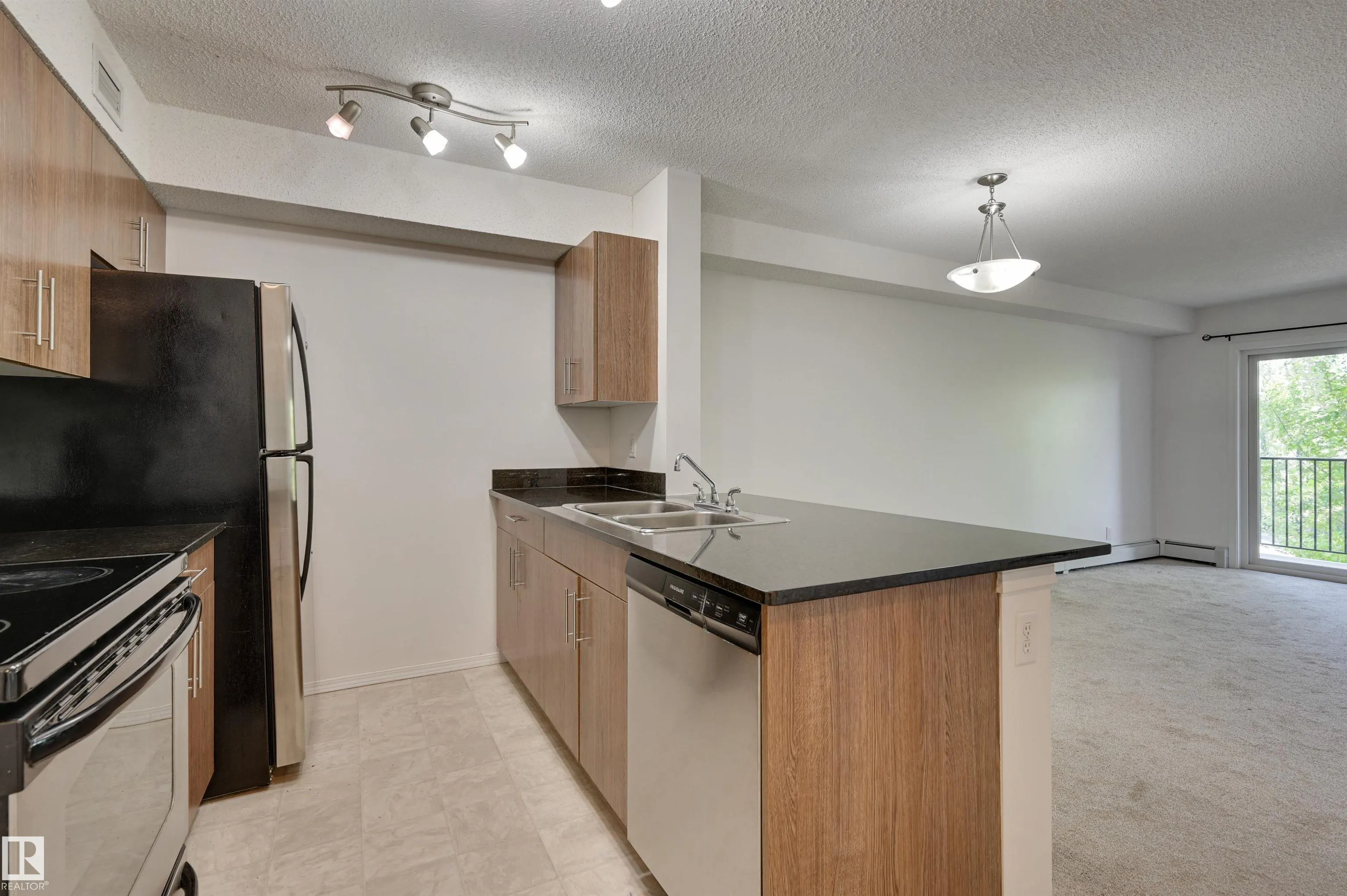 530 WATT Boulevard