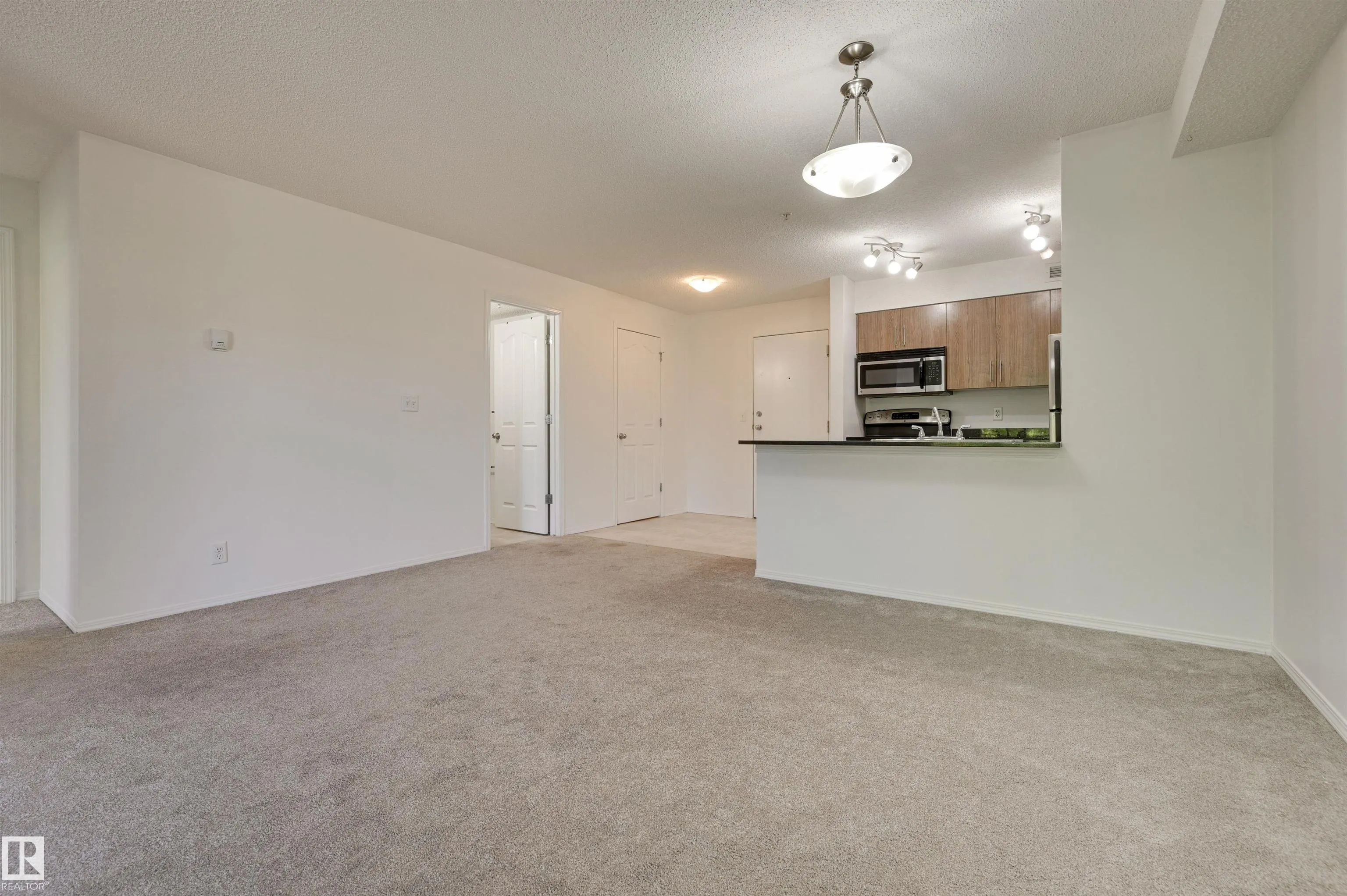 530 WATT Boulevard